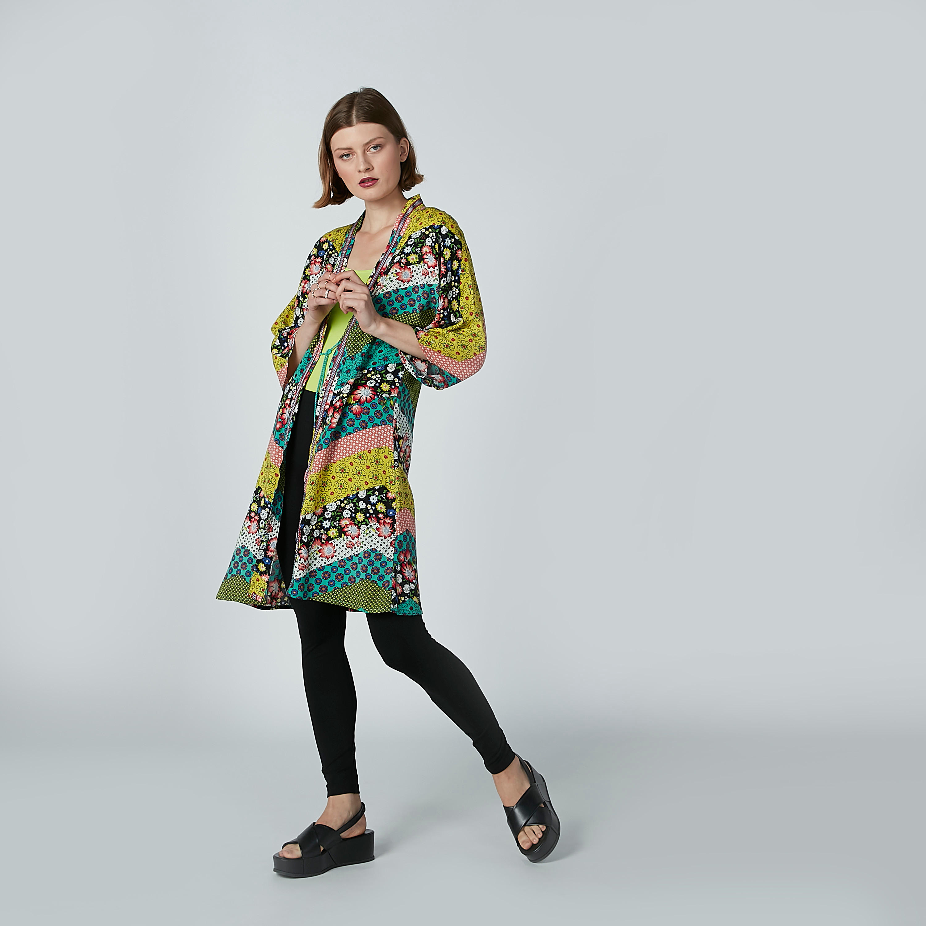 سترة بأكمام 3/4 وأربطة وطبعات-women-winterwear-cardigansandjumpers-cardigans-image-4