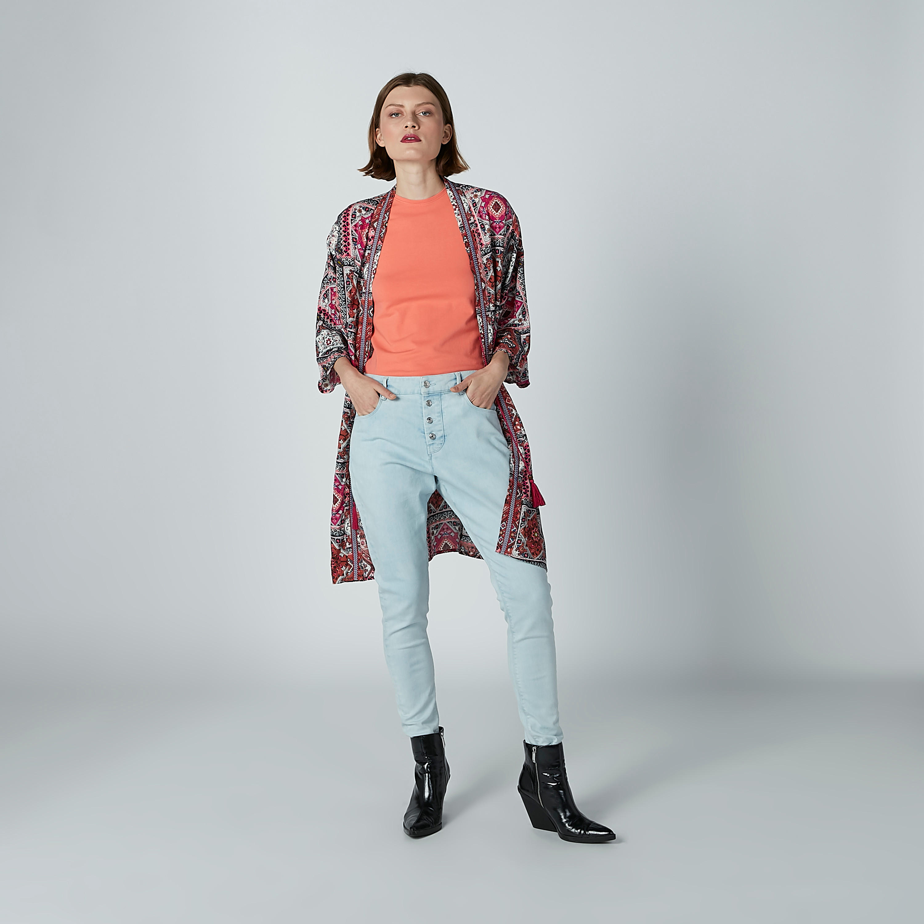 سترة بأكمام 3/4 وأربطة وطبعات-women-winterwear-cardigansandjumpers-cardigans-image-1