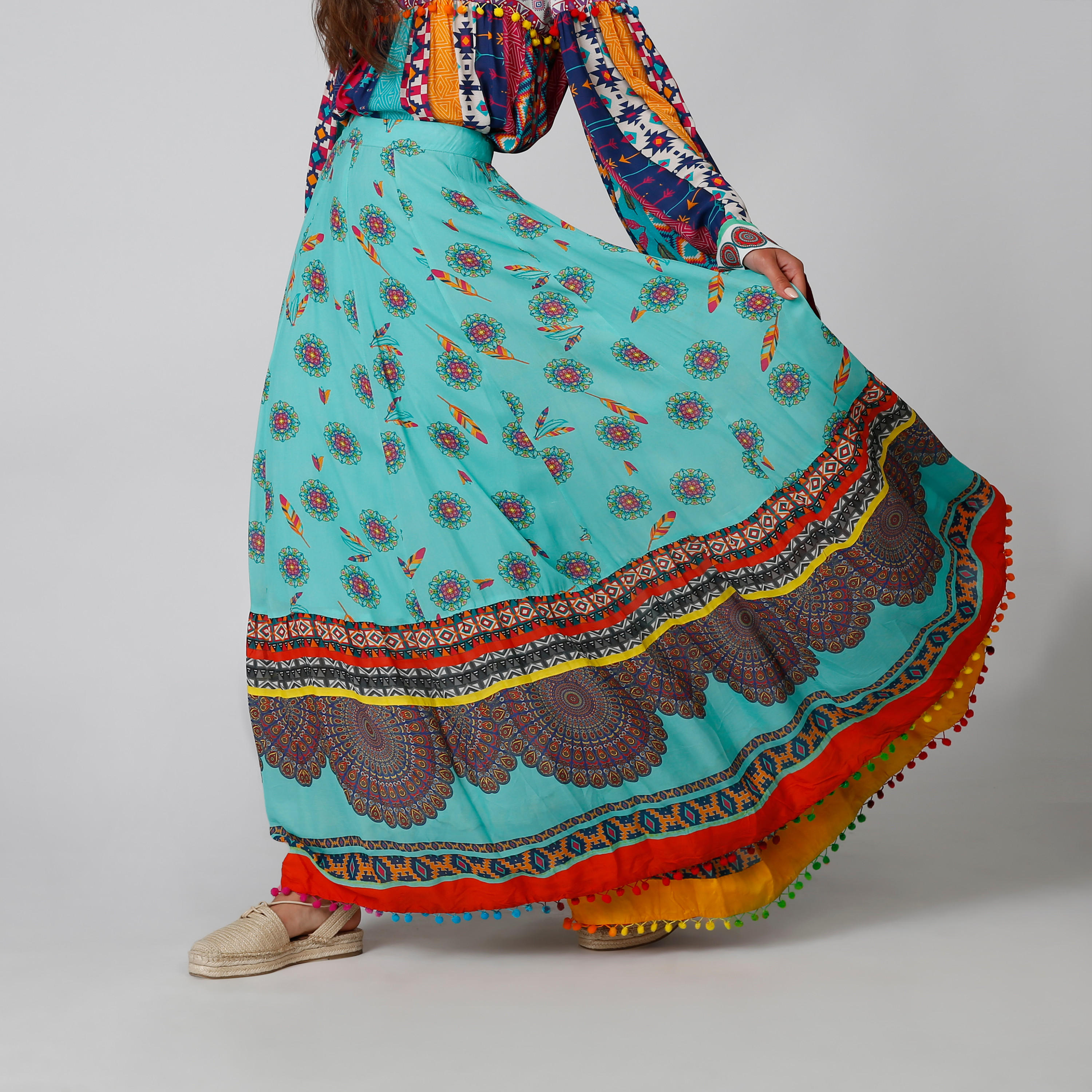 تنورة ماكسي إيه لاين بتفاصيل بوم بوم وطبعات-women-clothing-bottoms-skirts-image-5