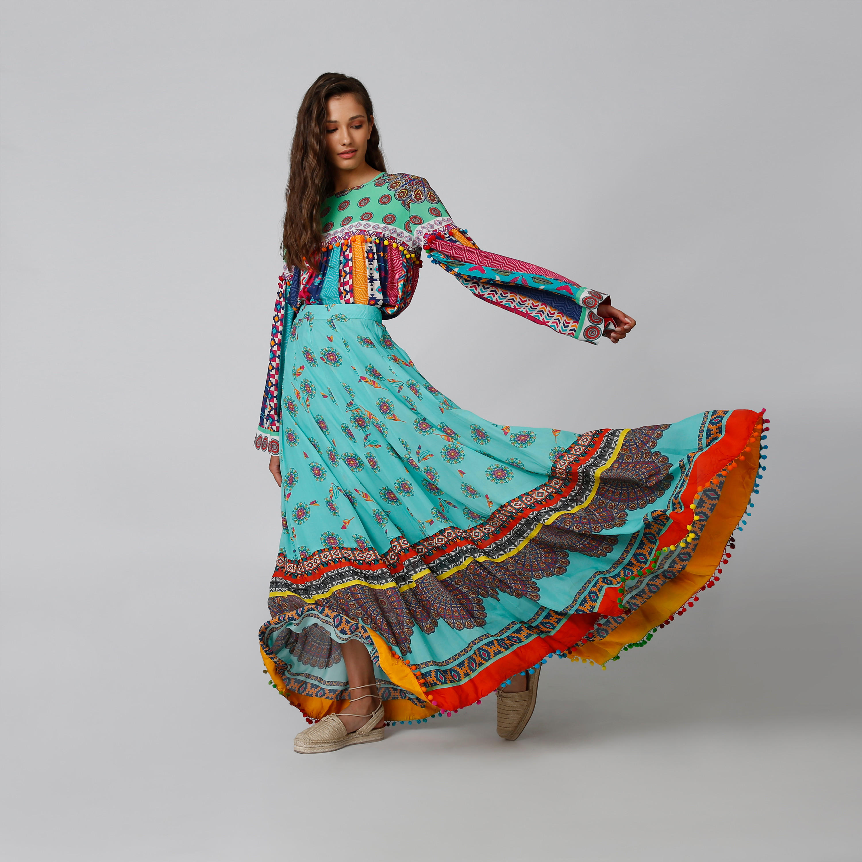 تنورة ماكسي إيه لاين بتفاصيل بوم بوم وطبعات-women-clothing-bottoms-skirts-image-3