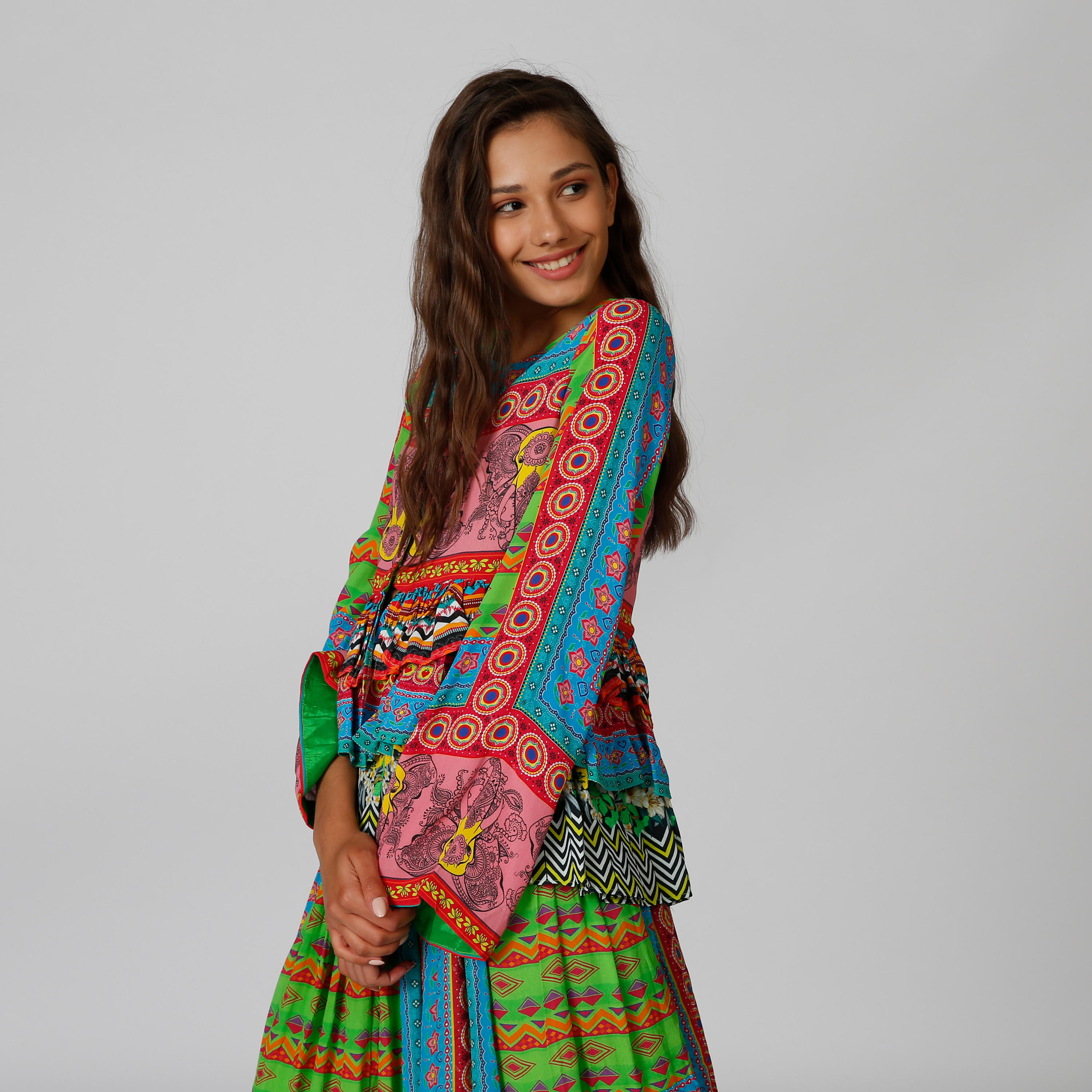 جاكيت بأكمام طويلة وحوّاف غير مستويّة وطبعات-women-winterwear-coatsandjackets-jackets-image-3