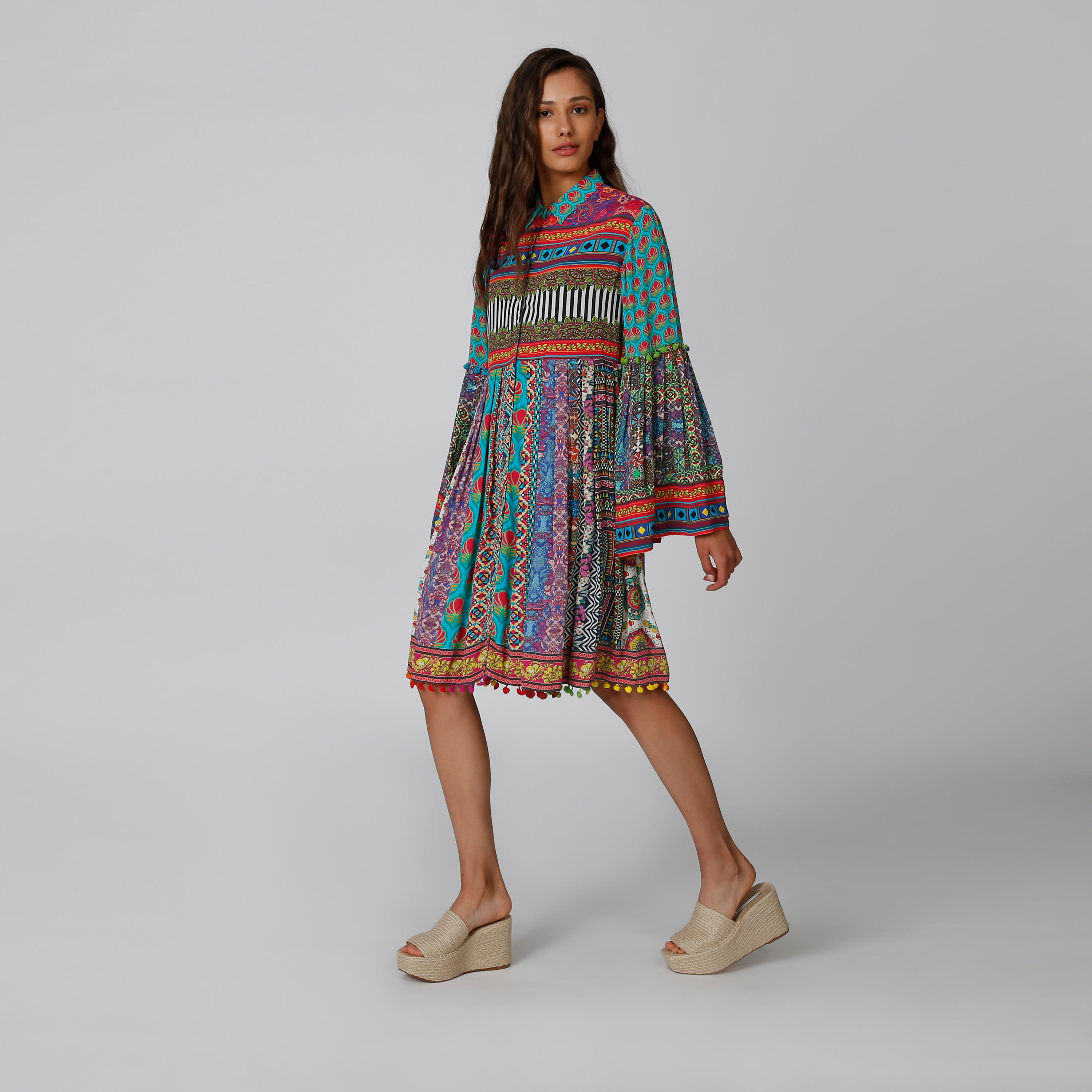 فستان قميص ميدي بياقة عاديّة وأكمام واسعة وطبعات-women-clothing-dresses-image-2