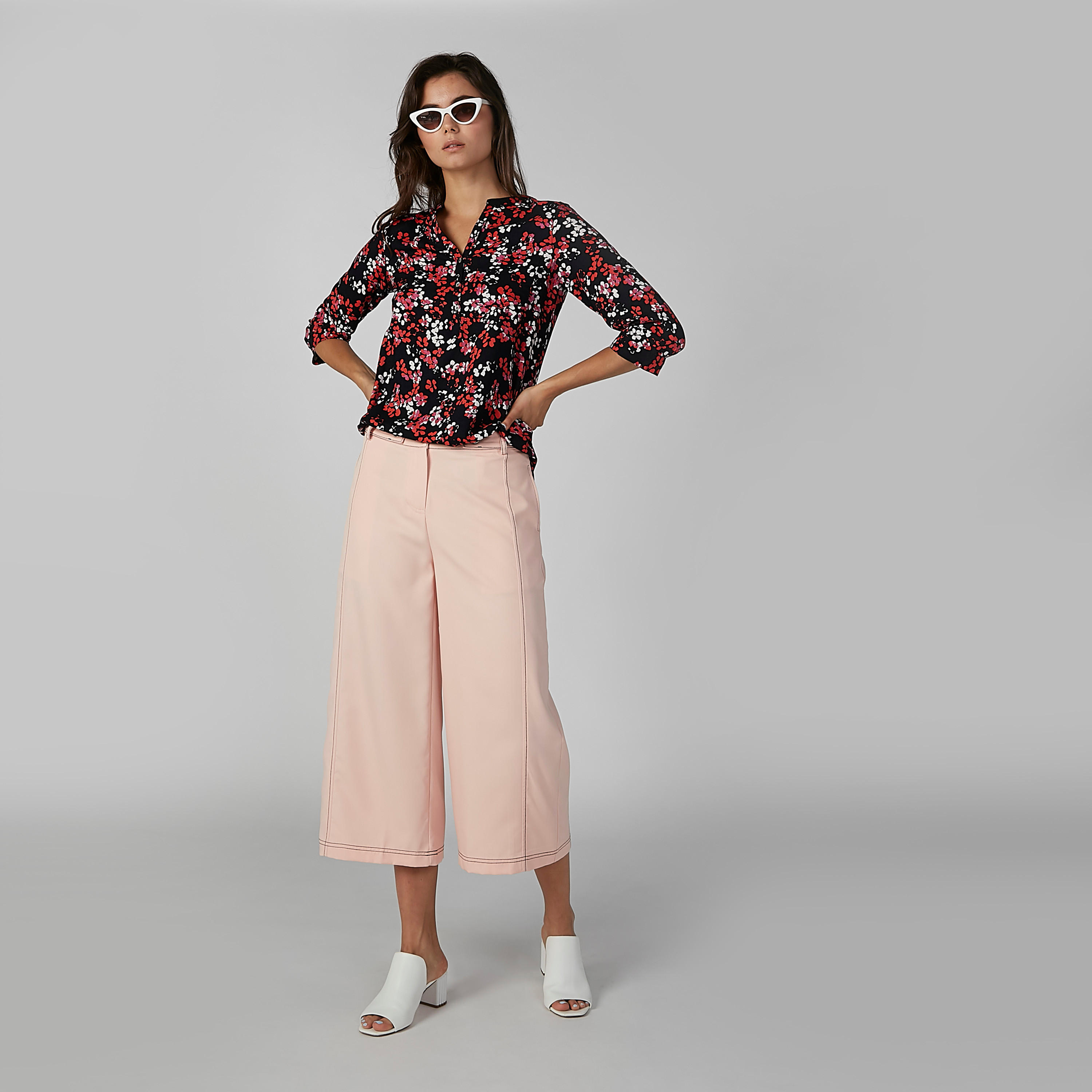 بلوزة مستدام بياقة ماندارين وأكمام 3/4 وطبعات زهرية-women-clothing-shirtsandblouses-blouses-image-1