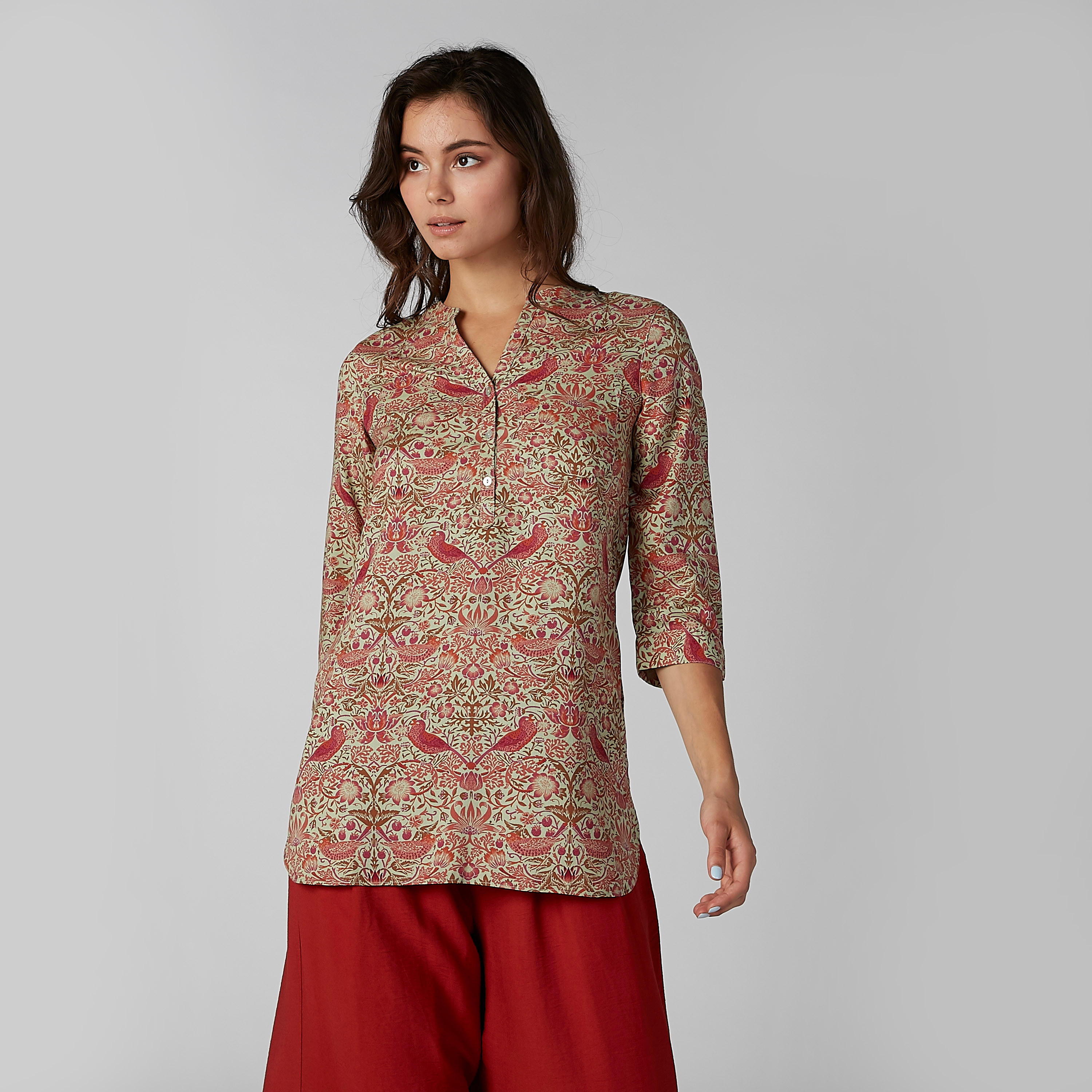 بلوزة مستدامة بياقة ماندارين وأكمام 3/4 وطبعات-women-clothing-shirtsandblouses-blouses-image-1