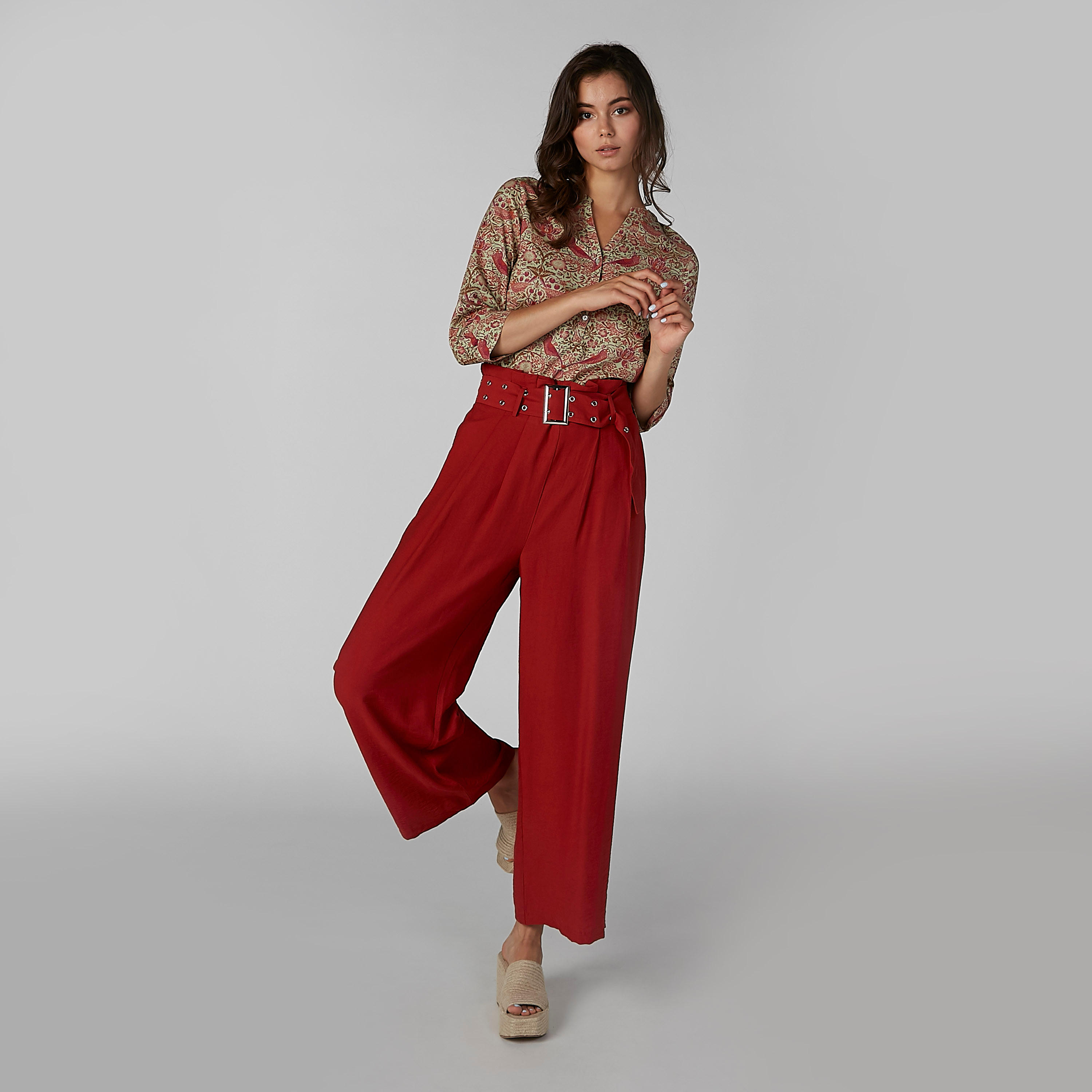 بلوزة مستدامة بياقة ماندارين وأكمام 3/4 وطبعات-women-clothing-shirtsandblouses-blouses-image-2