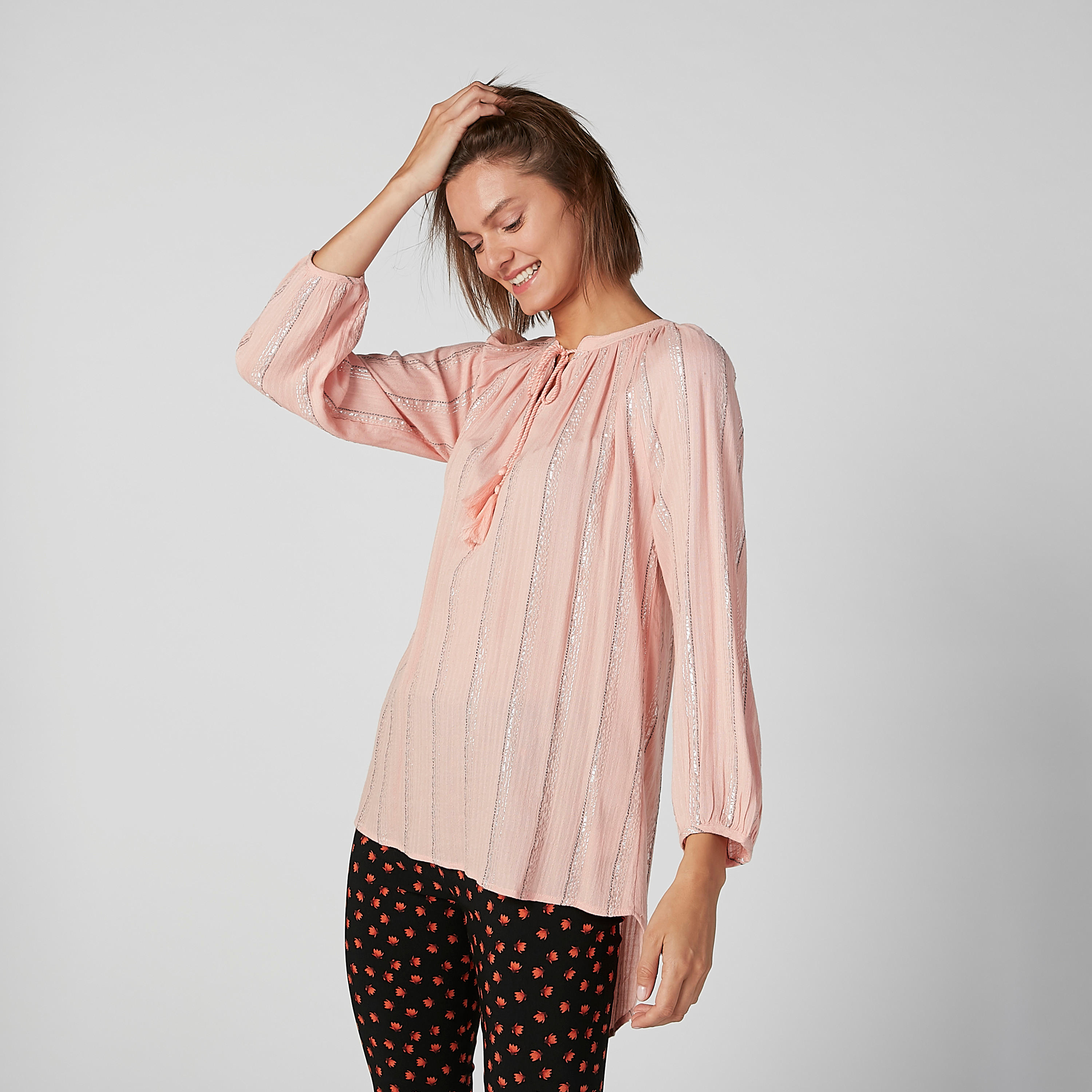 بلوزة بارزة الملمس بأكمام طويلة وأربطة-women-clothing-shirtsandblouses-blouses-image-1