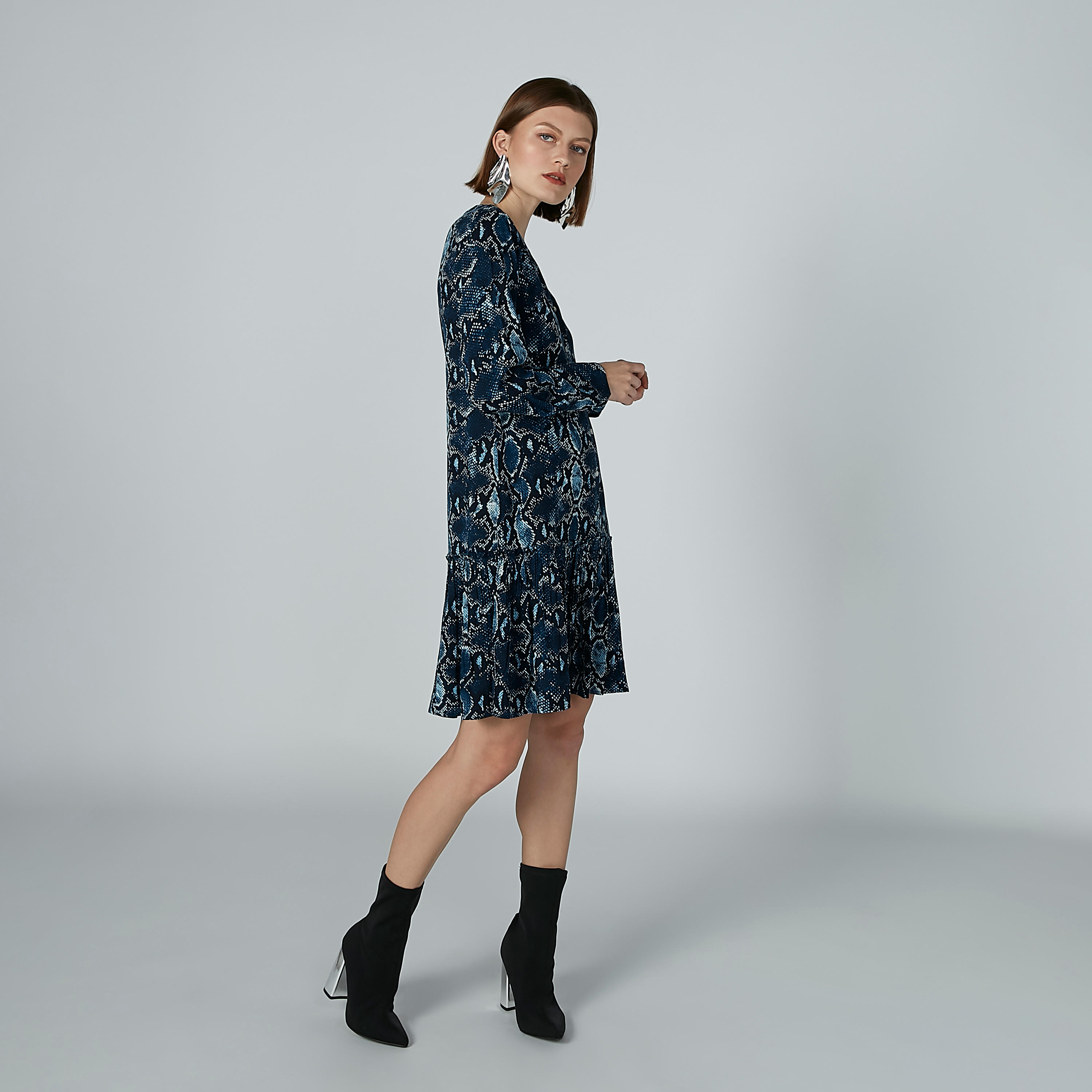 تونيك بياقة V وأكمام طويلة وطبعات-women-clothing-shirtsandblouses-blouses-image-5