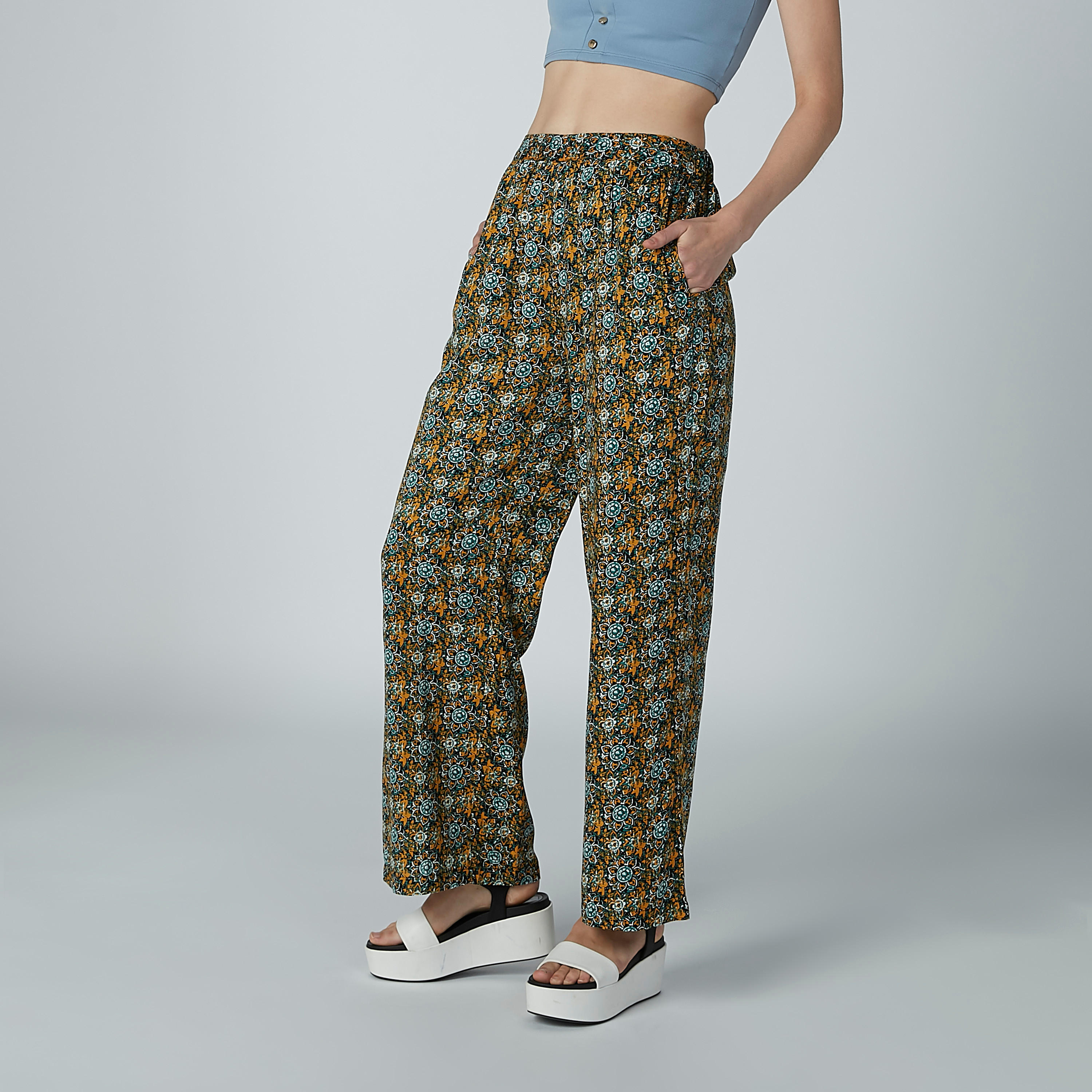 بنطال بالازو بخصر متوسط الارتفاع وجيوب وطبعات-women-clothing-bottoms-trousers-image-2