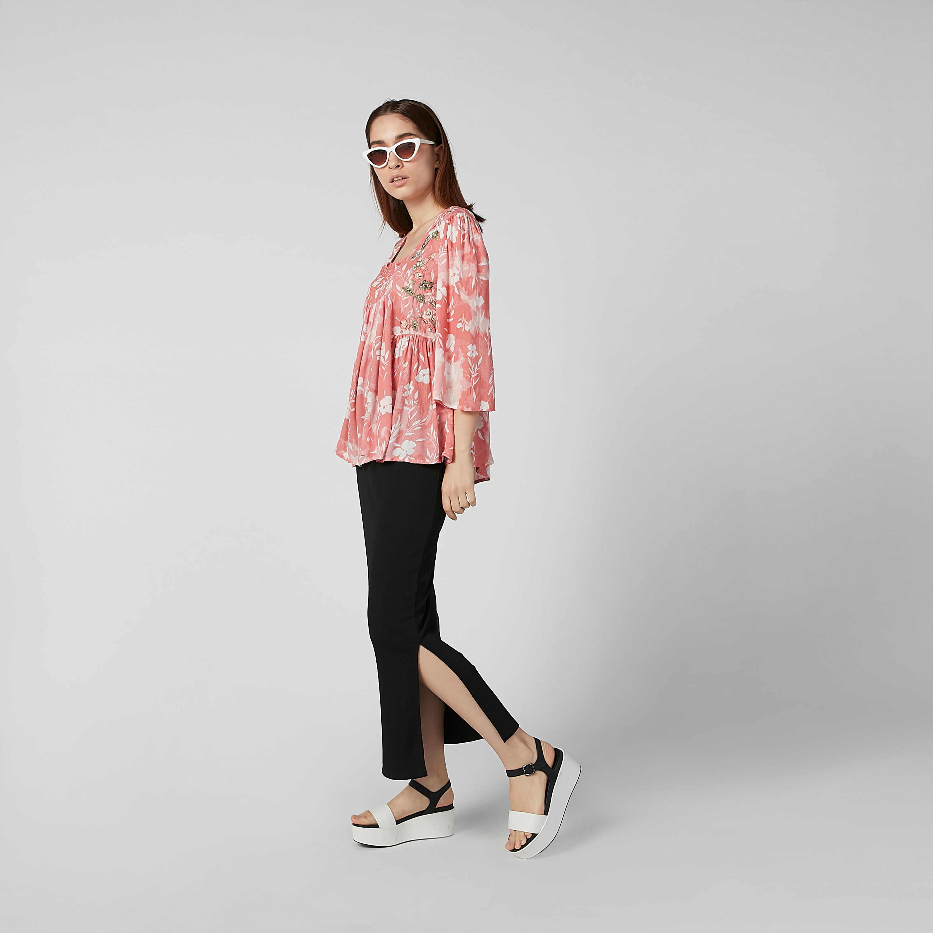 بلوزة بأكمام طويلة وتزيينات وطبعات زهرية-women-clothing-shirtsandblouses-blouses-image-2