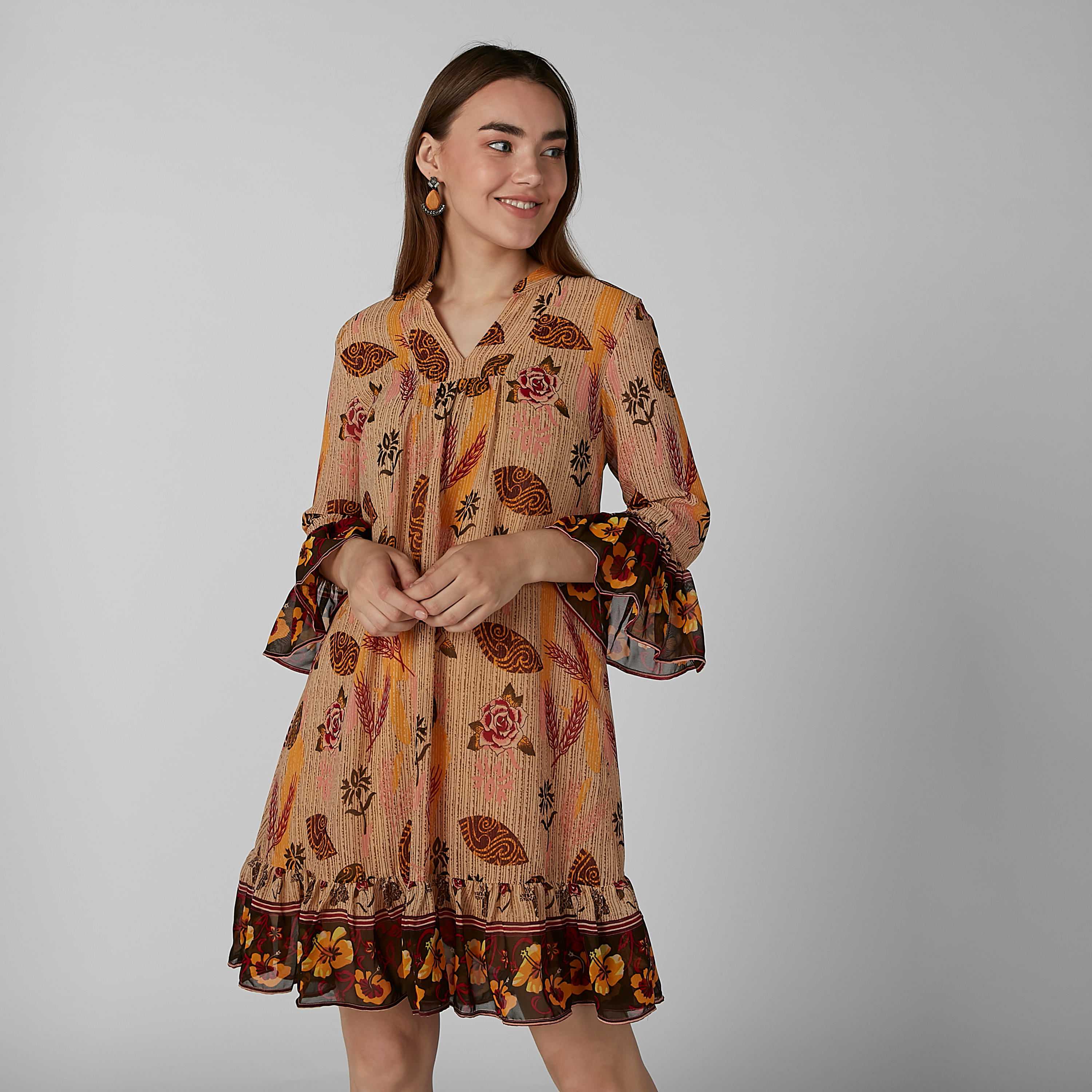 فستان متوسط الطول بأكمام 3/4 وياقة V وطبعات-women-clothing-dresses-image-1