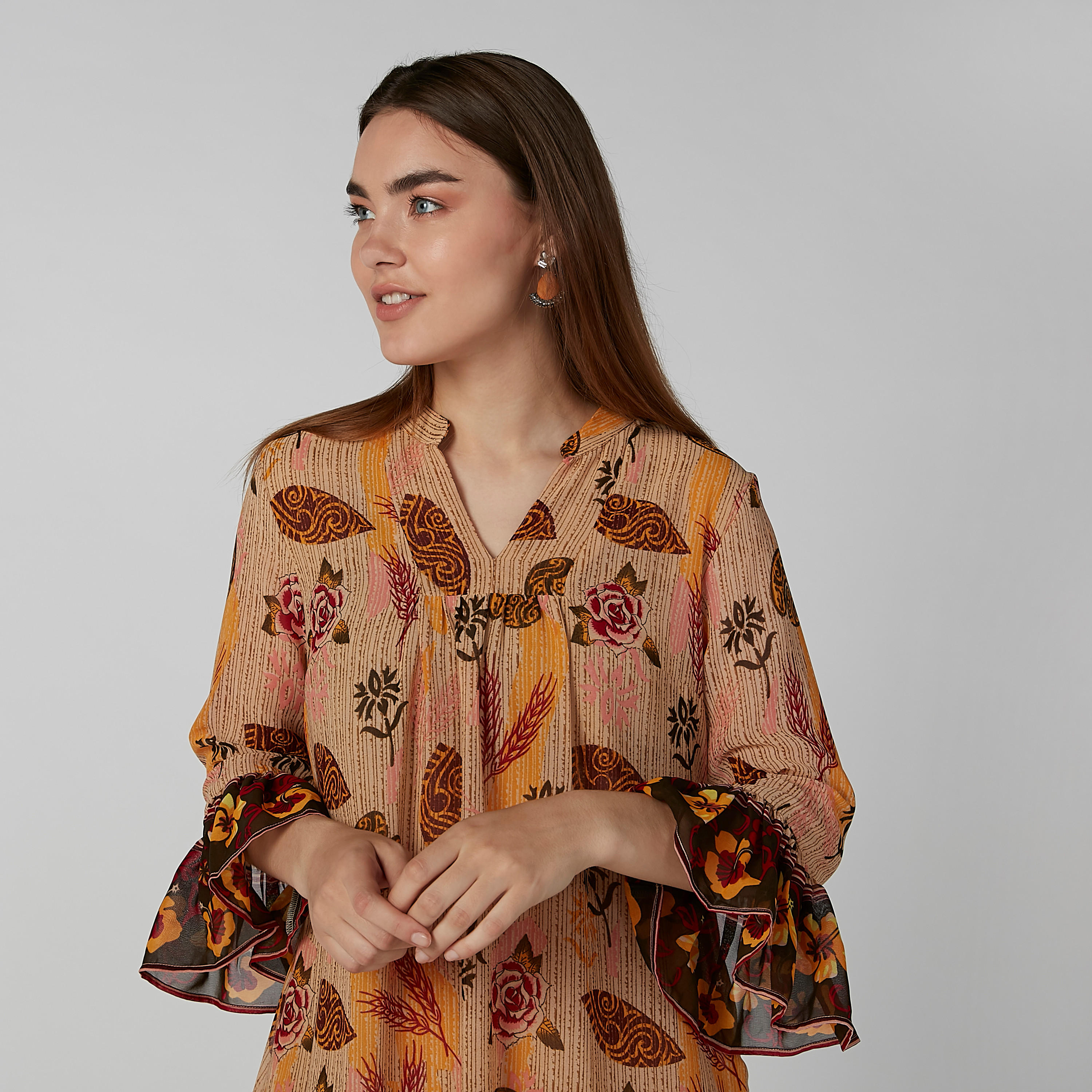 فستان متوسط الطول بأكمام 3/4 وياقة V وطبعات-women-clothing-dresses-image-3