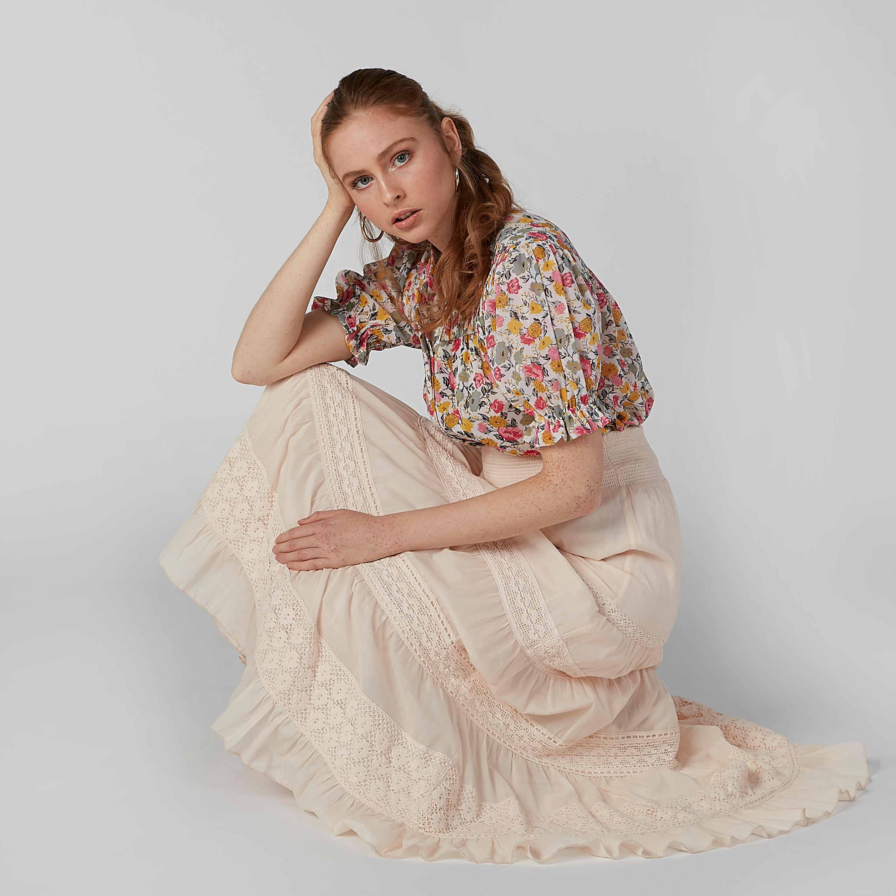 قميص بياقة ماندارين وأكمام قصيرة وطبعات زهرية-women-clothing-shirtsandblouses-shirts-image-2