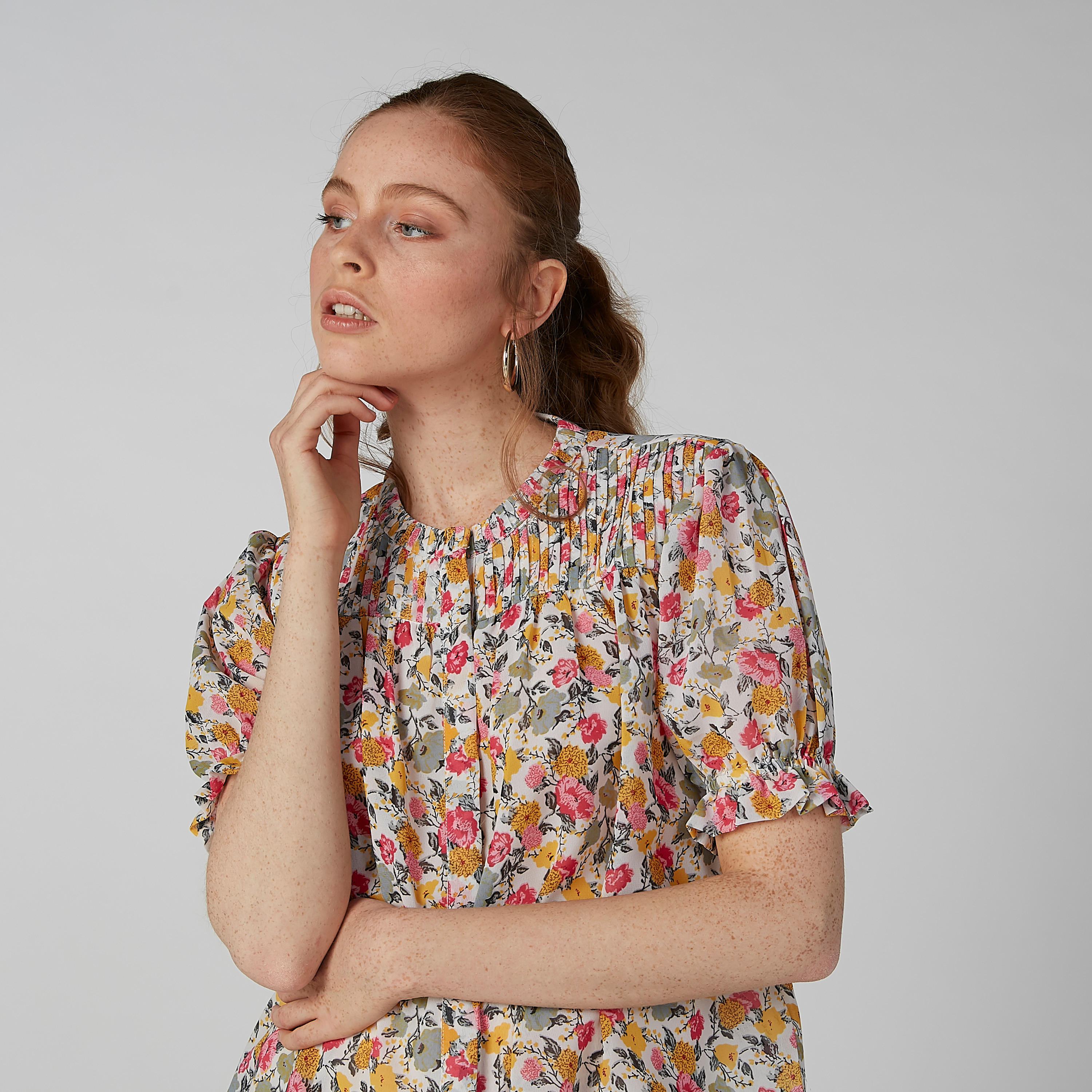 قميص بياقة ماندارين وأكمام قصيرة وطبعات زهرية-women-clothing-shirtsandblouses-shirts-image-3