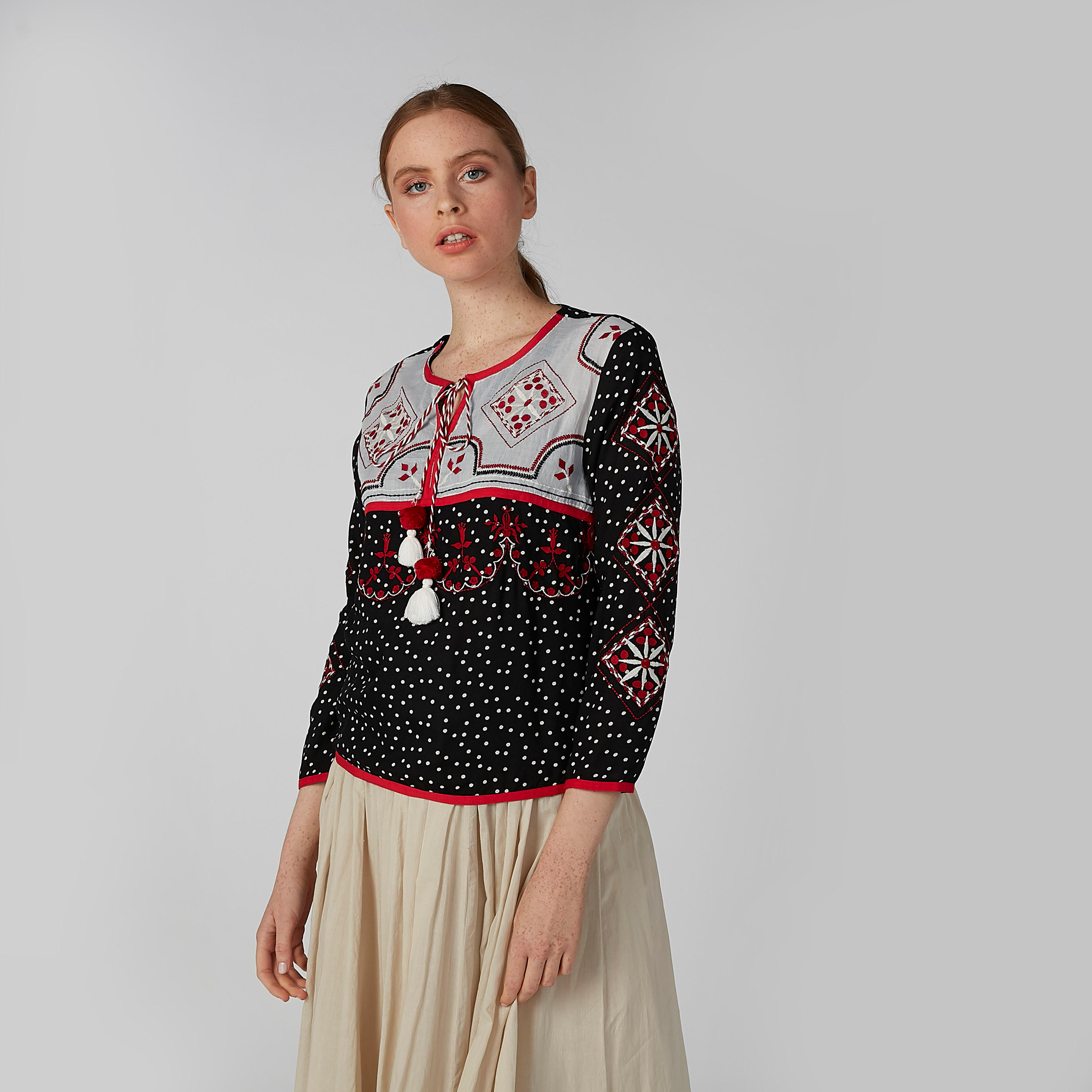 بلوزة مطرّزة بأكمام 3/4 وأربطة-women-clothing-shirtsandblouses-blouses-image-2