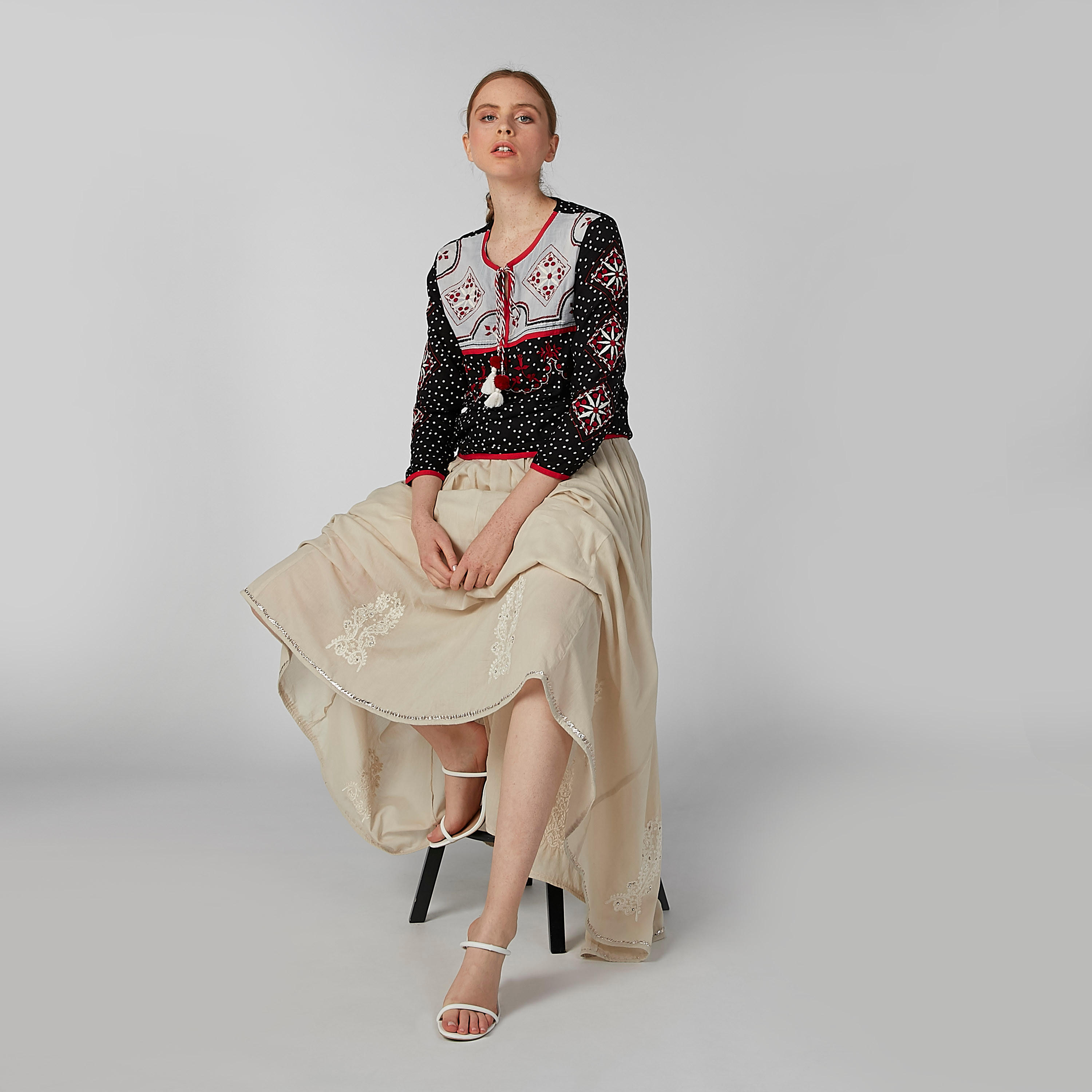 بلوزة مطرّزة بأكمام 3/4 وأربطة-women-clothing-shirtsandblouses-blouses-image-3