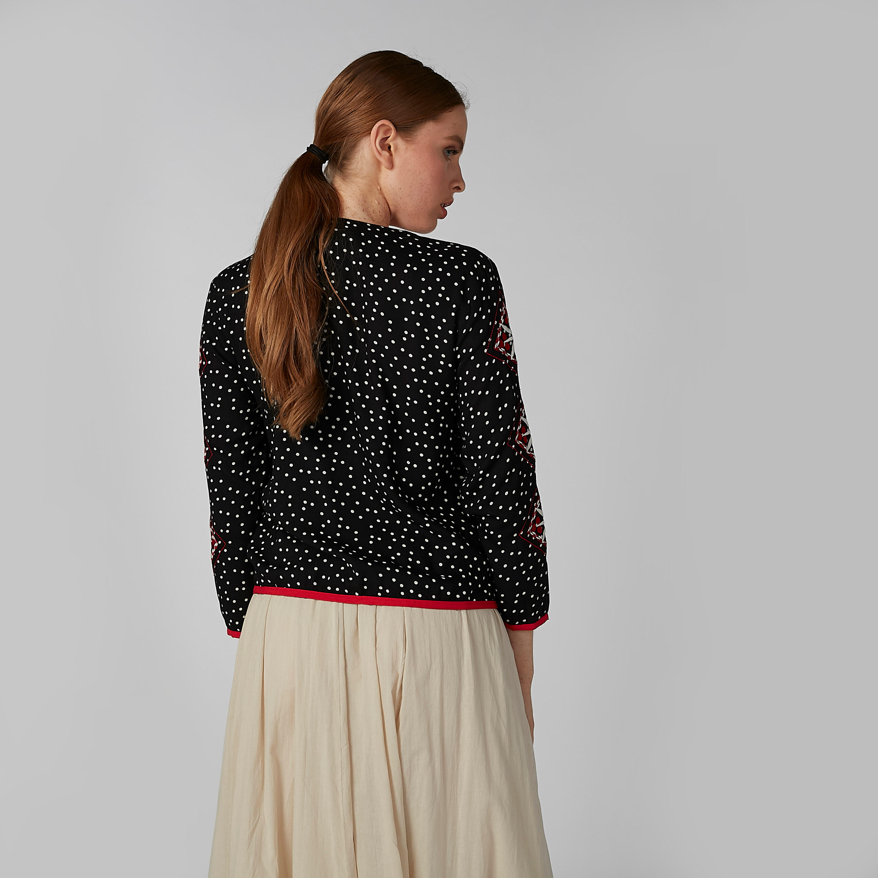بلوزة مطرّزة بأكمام 3/4 وأربطة-women-clothing-shirtsandblouses-blouses-image-4