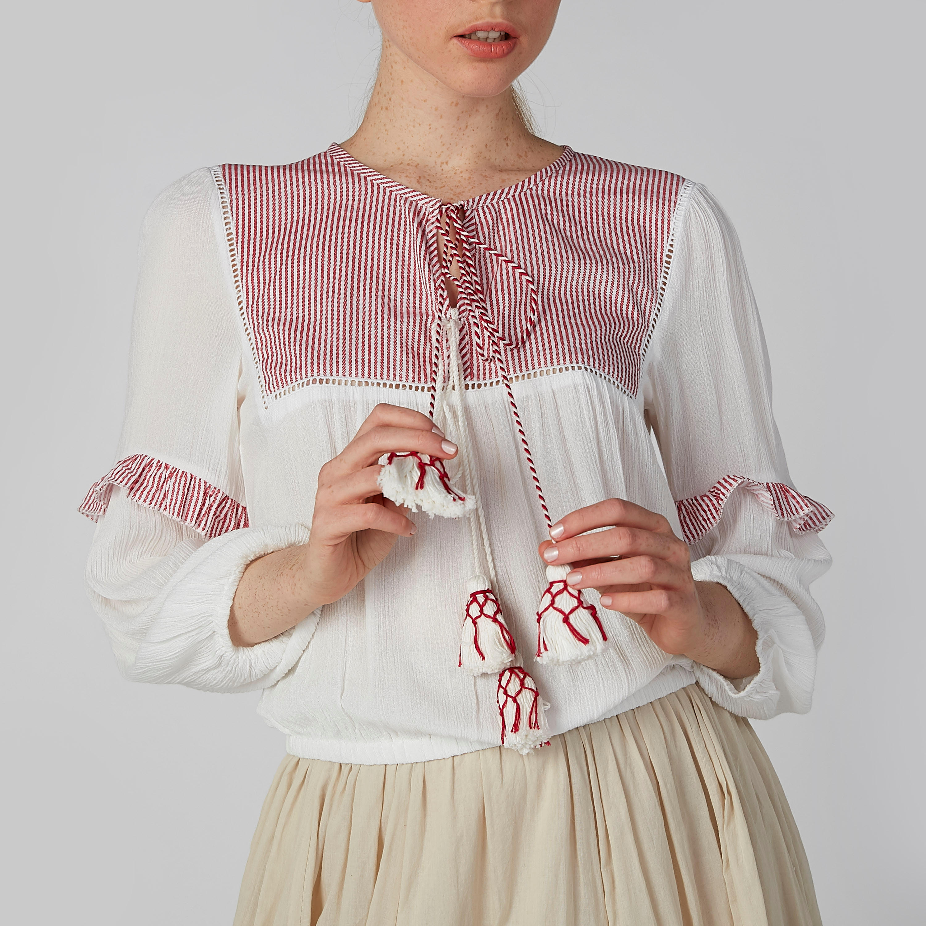 بلوزة مقلّمة بتفاصيل كشكش وأربطة-women-clothing-shirtsandblouses-blouses-image-3