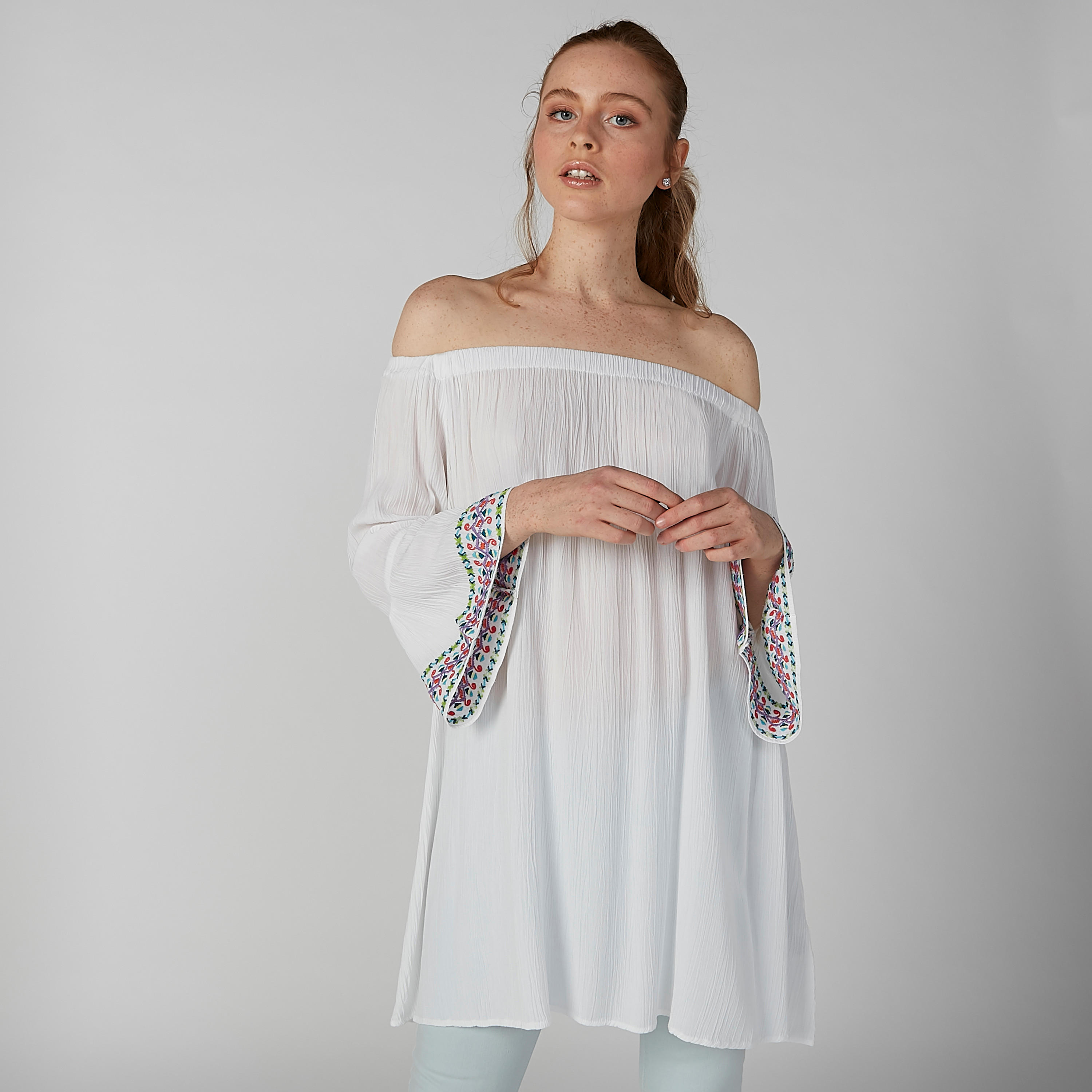 تونيك مطرّز بأكتاف مكشوفة وأكمام واسعة-women-clothing-shirtsandblouses-blouses-image-1
