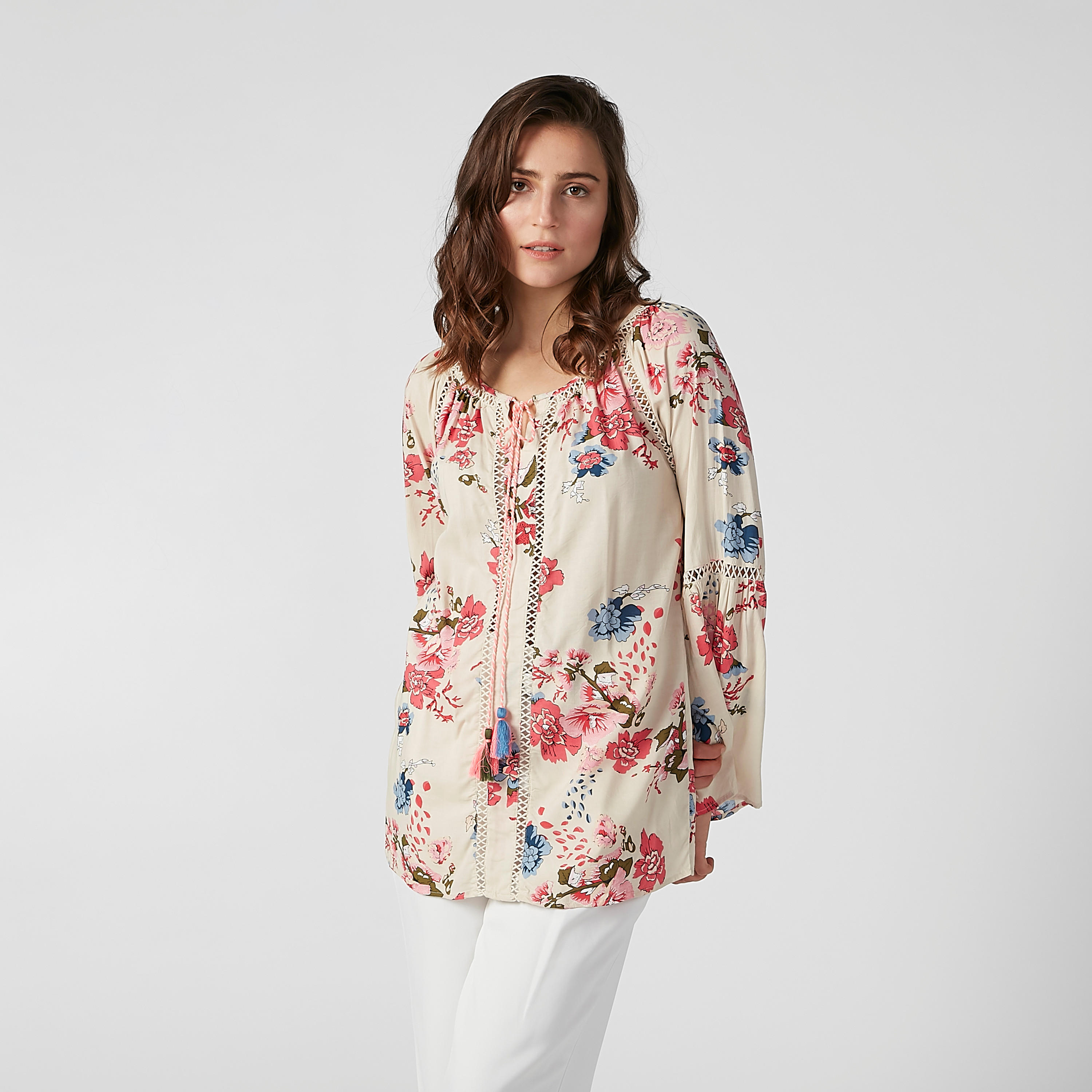 بلوزة بأكمام واسعة وأربطة وطبعات-women-clothing-shirtsandblouses-blouses-image-2