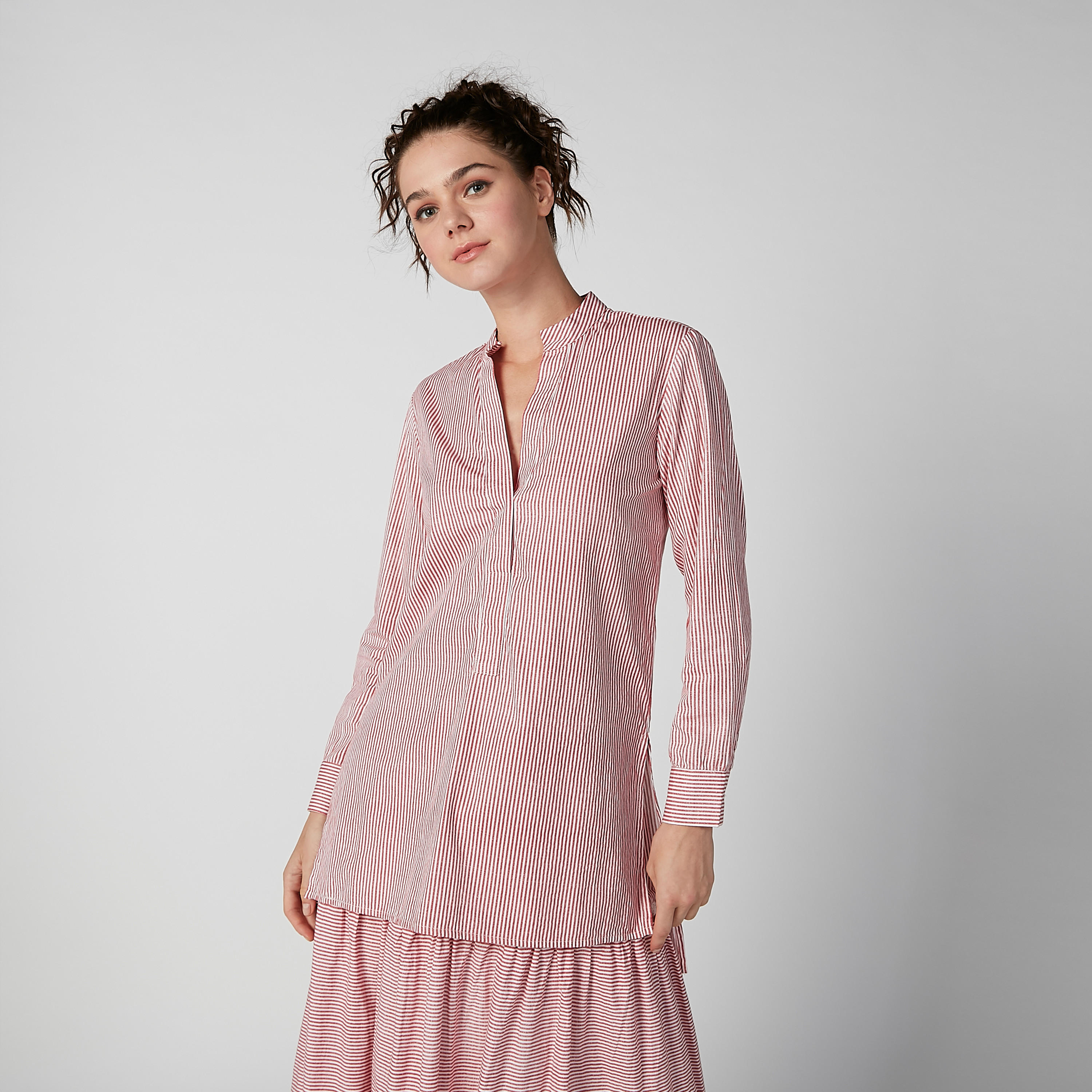 بلوزة طويلة مقلمة بأكمام طويلة وحواف غير مستوية-women-clothing-shirtsandblouses-blouses-image-2