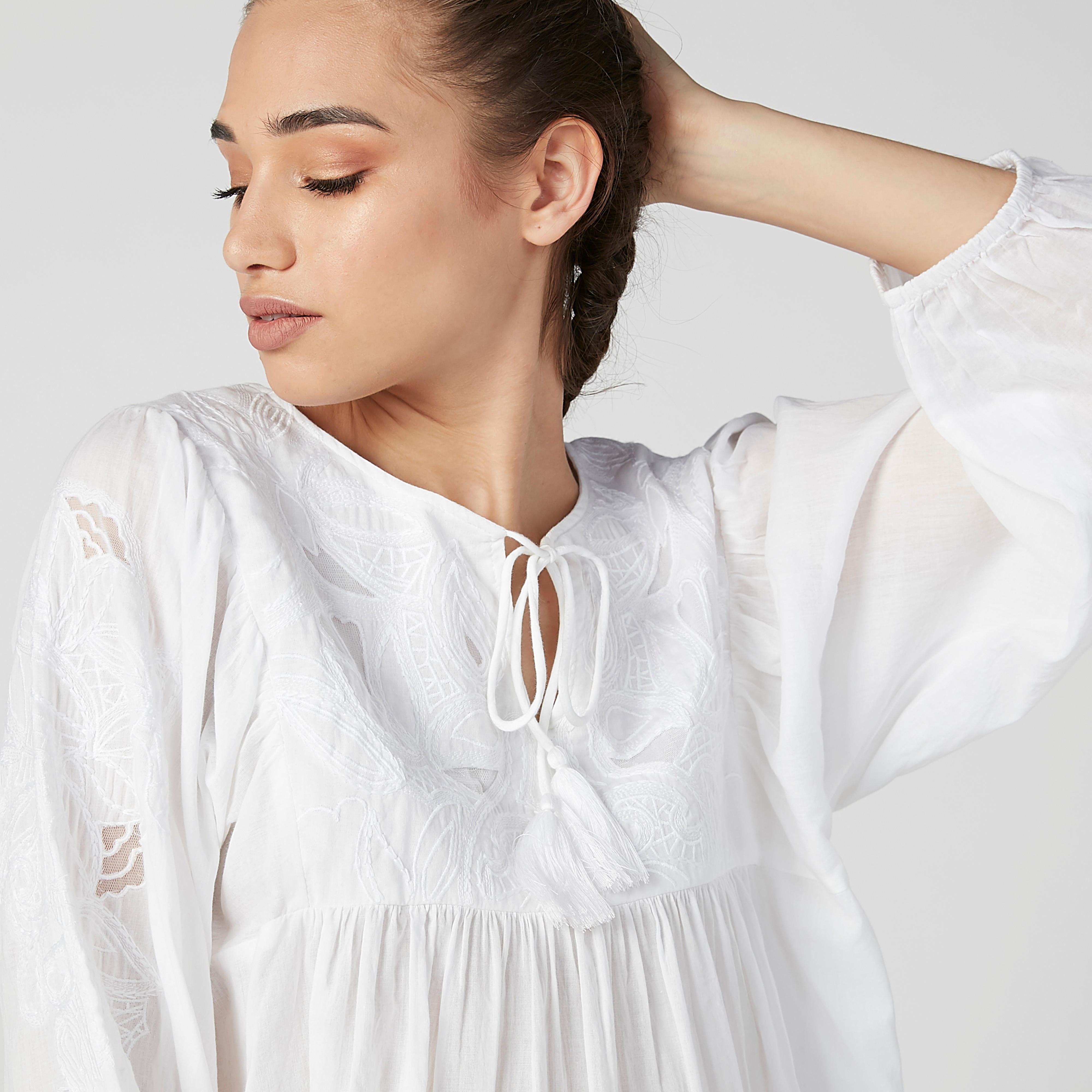 بلوزة مطرّزة بأكمام بيشوب وأربطة-women-clothing-shirtsandblouses-blouses-image-6
