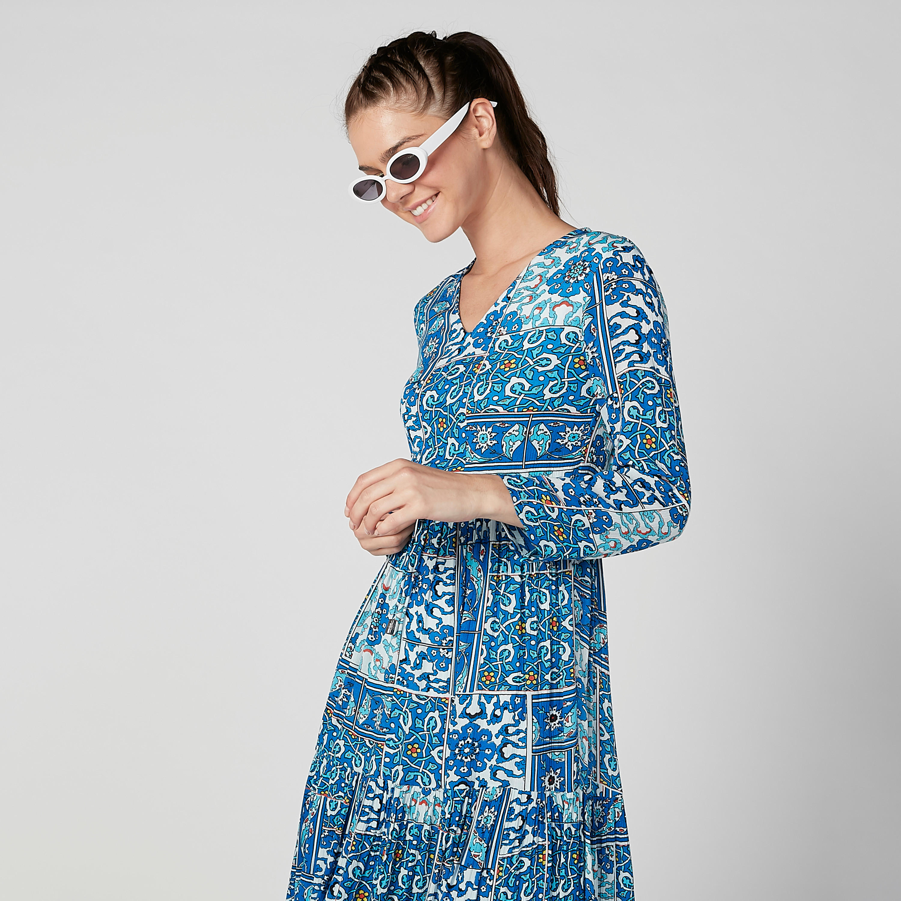 فستان إيه لاين طويل بياقة V وأكمام طويلة وطبعات-women-clothing-dresses-image-3