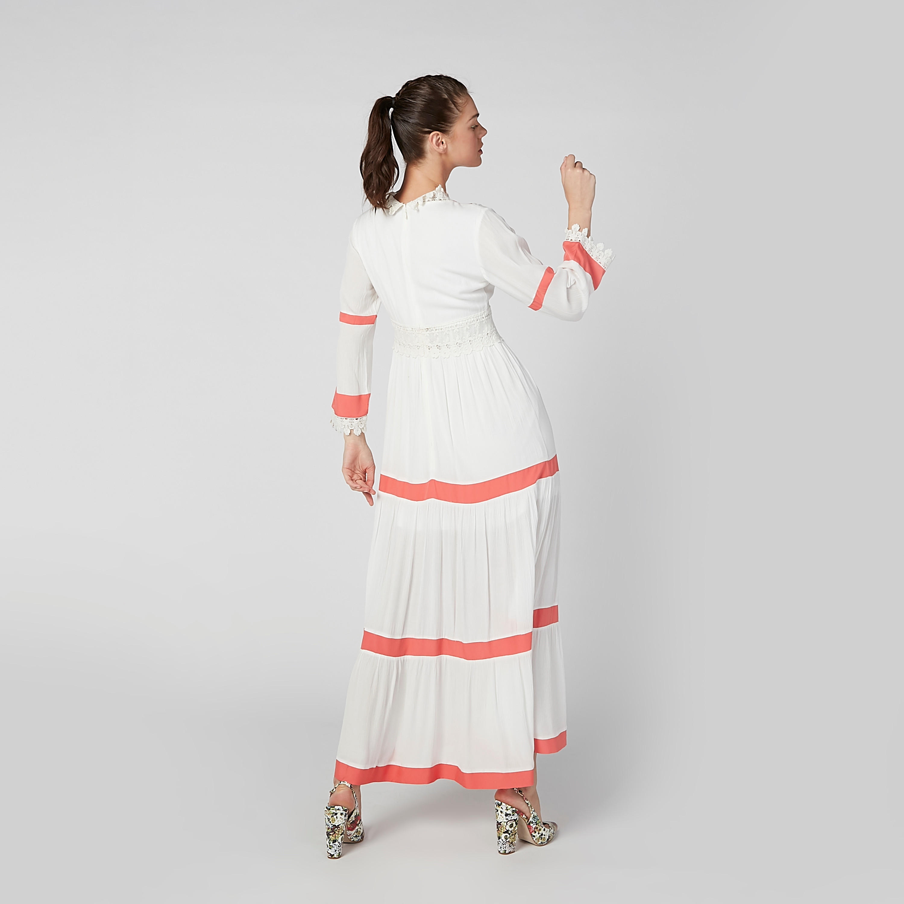 فستان إيه لاين طويل بارز الملمس بأكمام طويلة وتفاصيل دانتيل-women-clothing-dresses-image-4