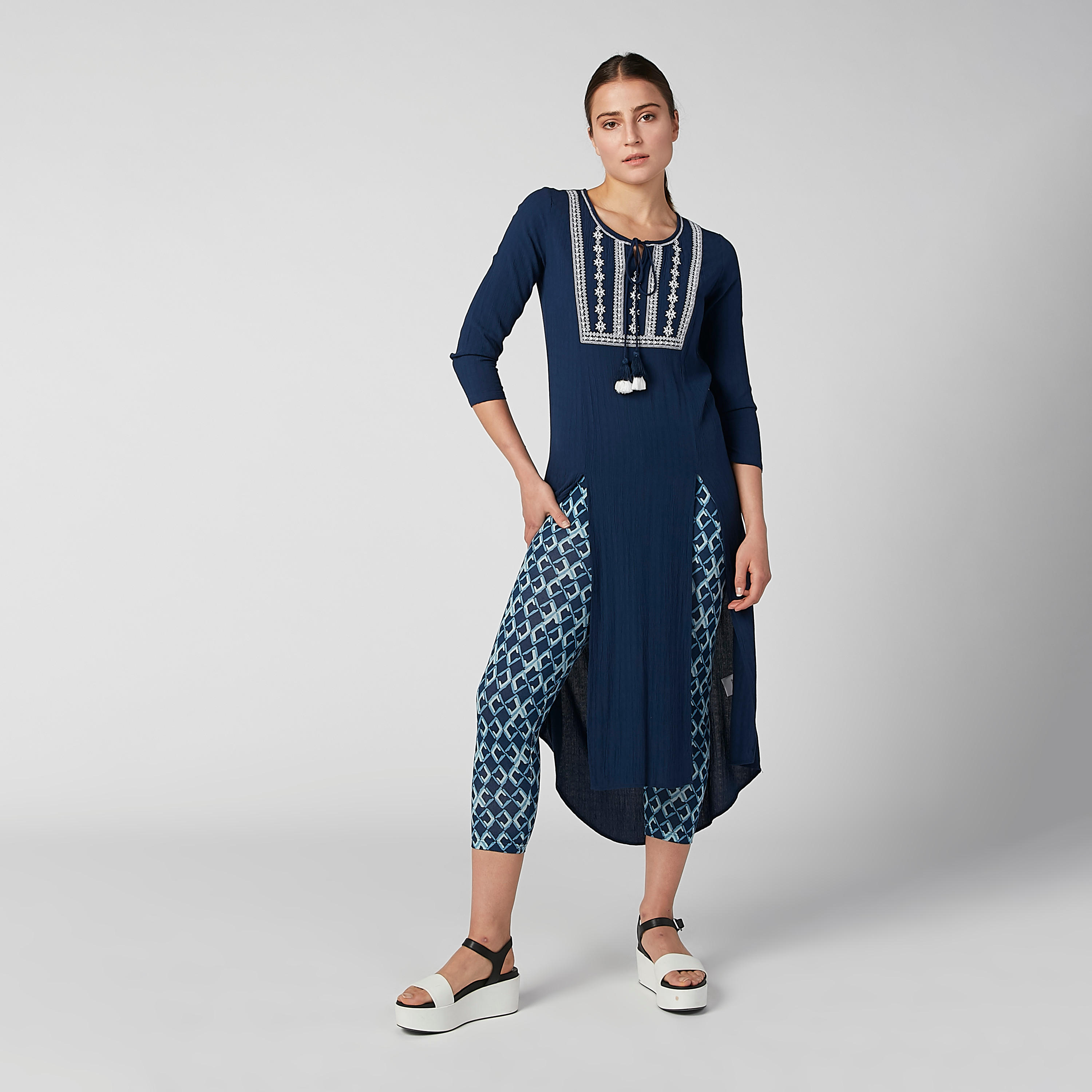 تونيك بارز الملمس بأكمام 3/4 وأربطة-women-clothing-shirtsandblouses-blouses-image-2