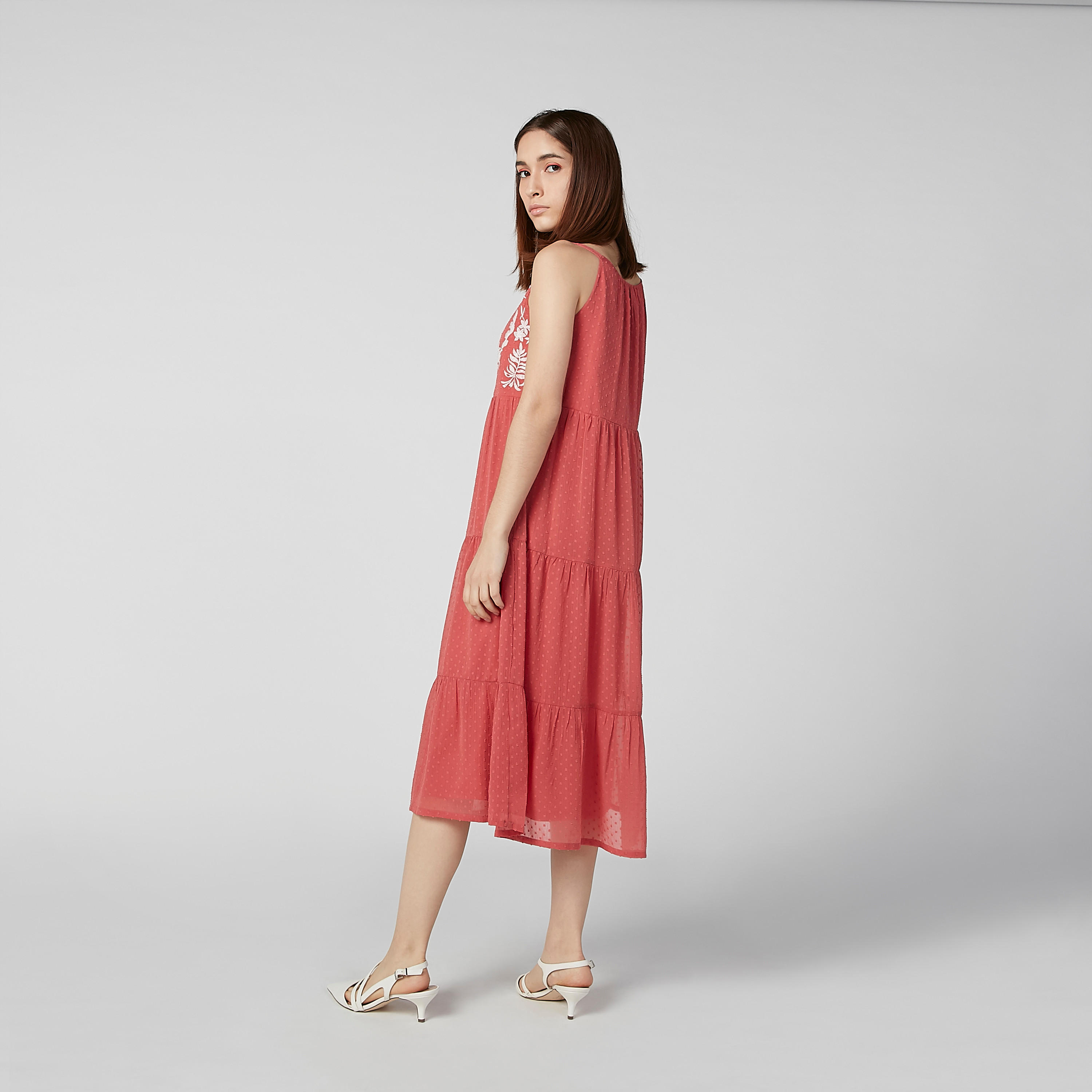 فستان مستدام ميدي إيه لاين مطرّز دون أكمام -women-clothing-dresses-image-2