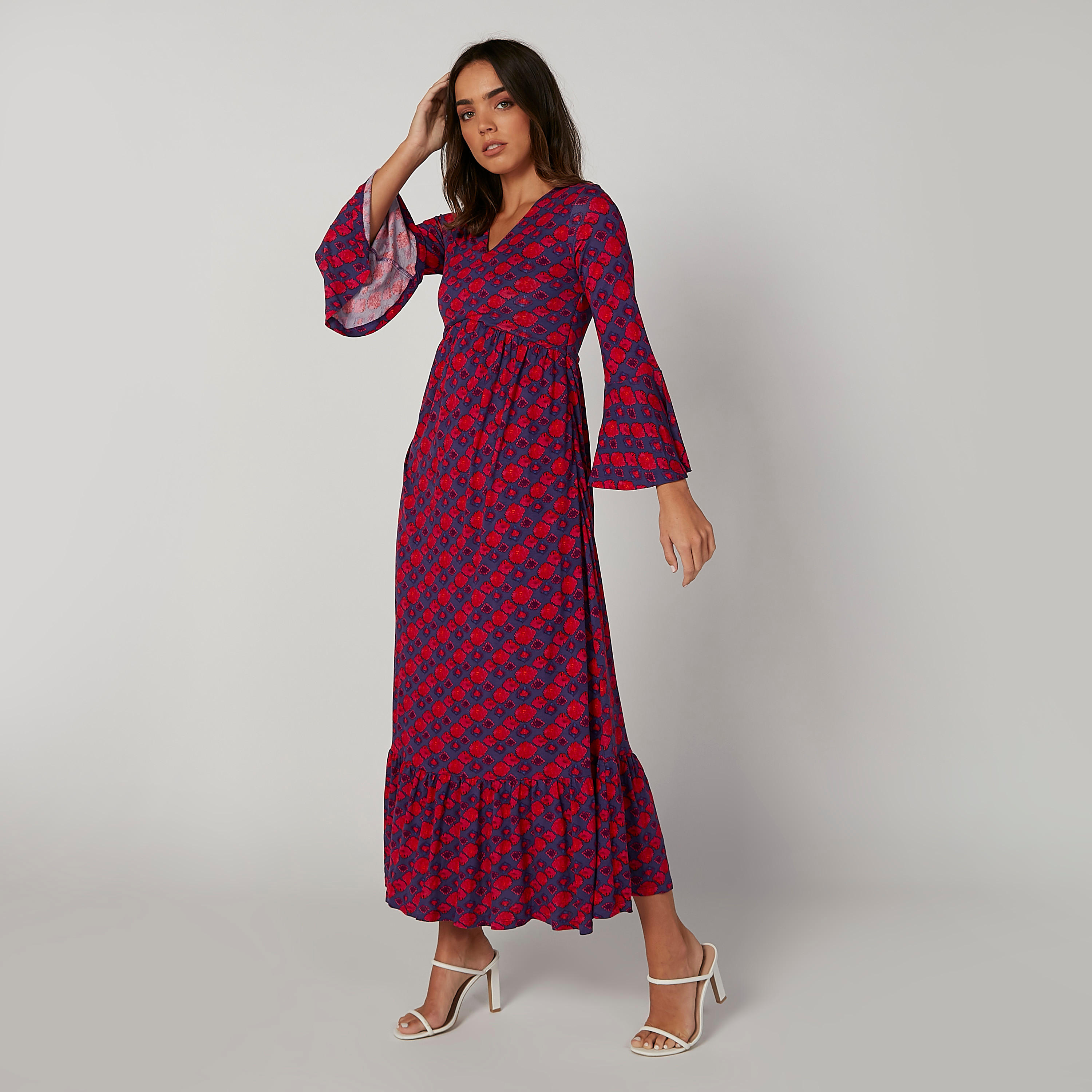 فستان طويل إيه لاين بياقة V وأكمام لامعة وطبعات-women-clothing-dresses-image-1