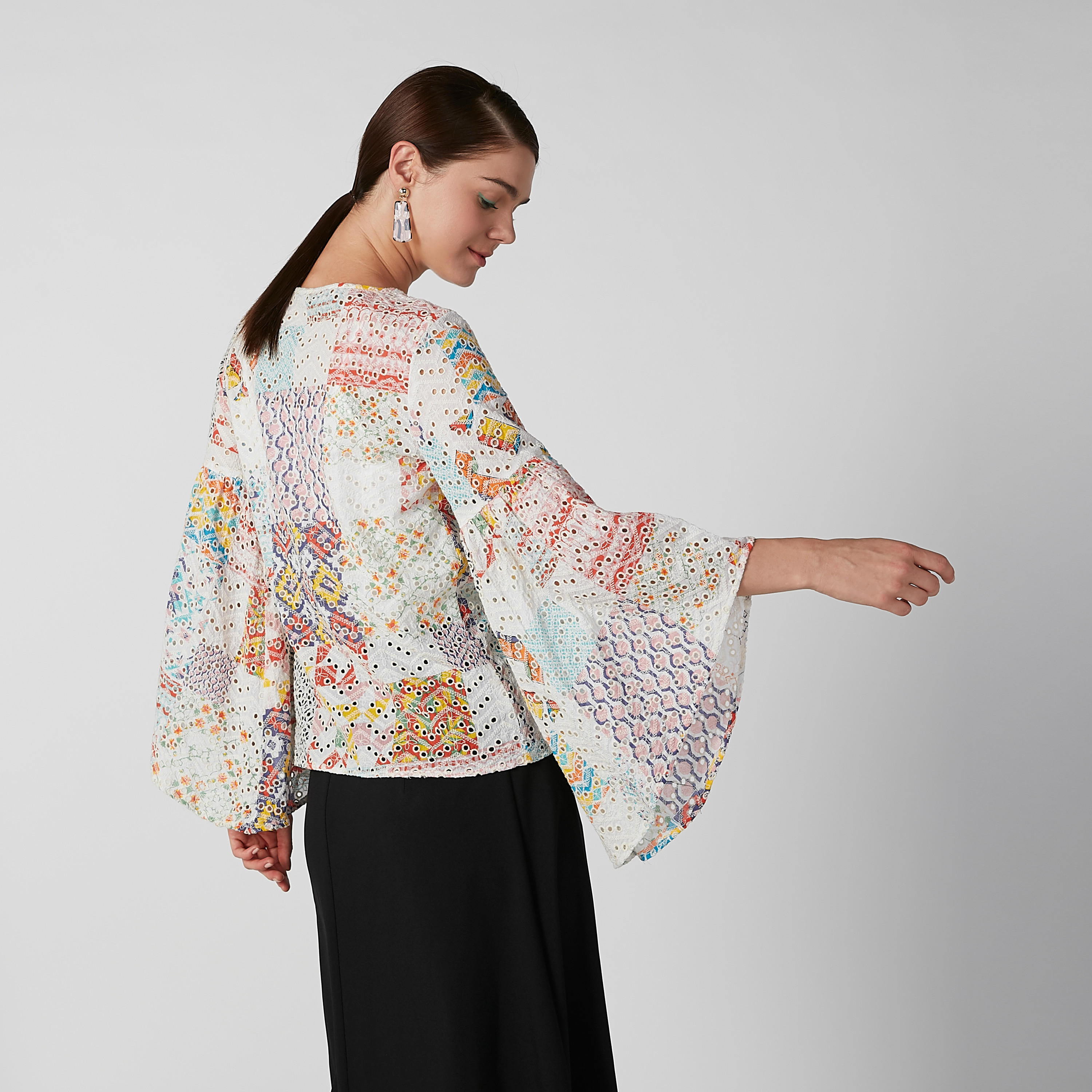 بلوزة مستدامة شيفلي بياقة قارب وأكمام واسعة -women-clothing-shirtsandblouses-blouses-image-5