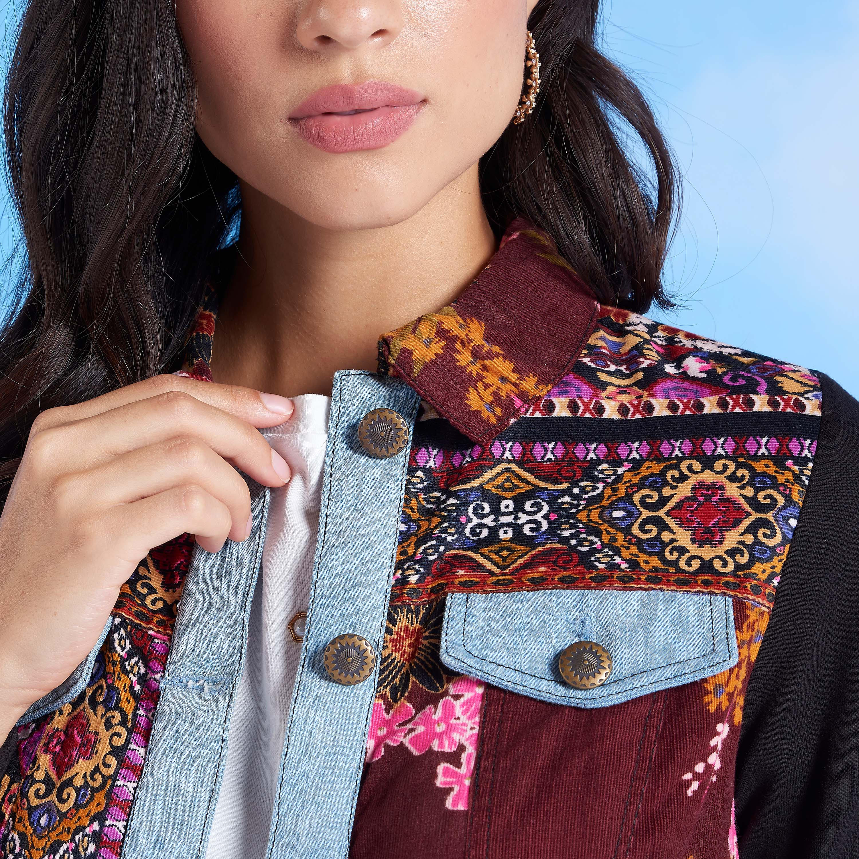 جاكيت دينم سليم بأكمام طويلة وطبعات بيزلي-women-winterwear-coatsandjackets-jackets-image-3
