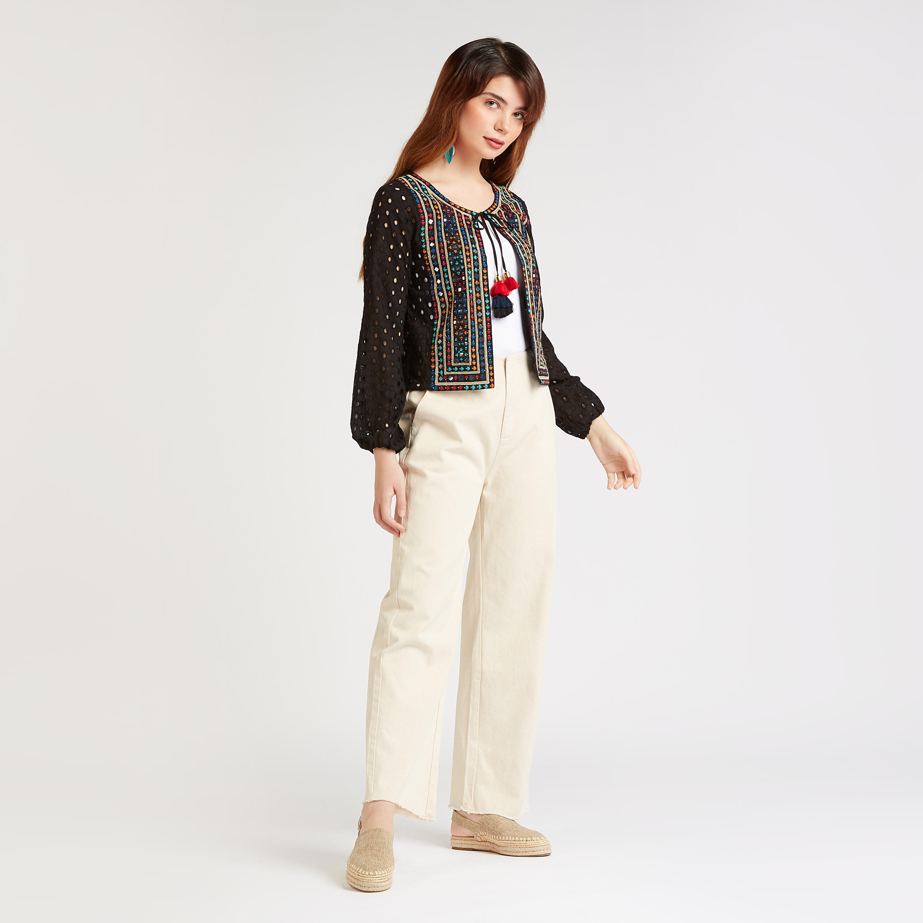 جاكيت مطرّز سليم بأكمام طويلة وأربطة-women-winterwear-coatsandjackets-jackets-image-4