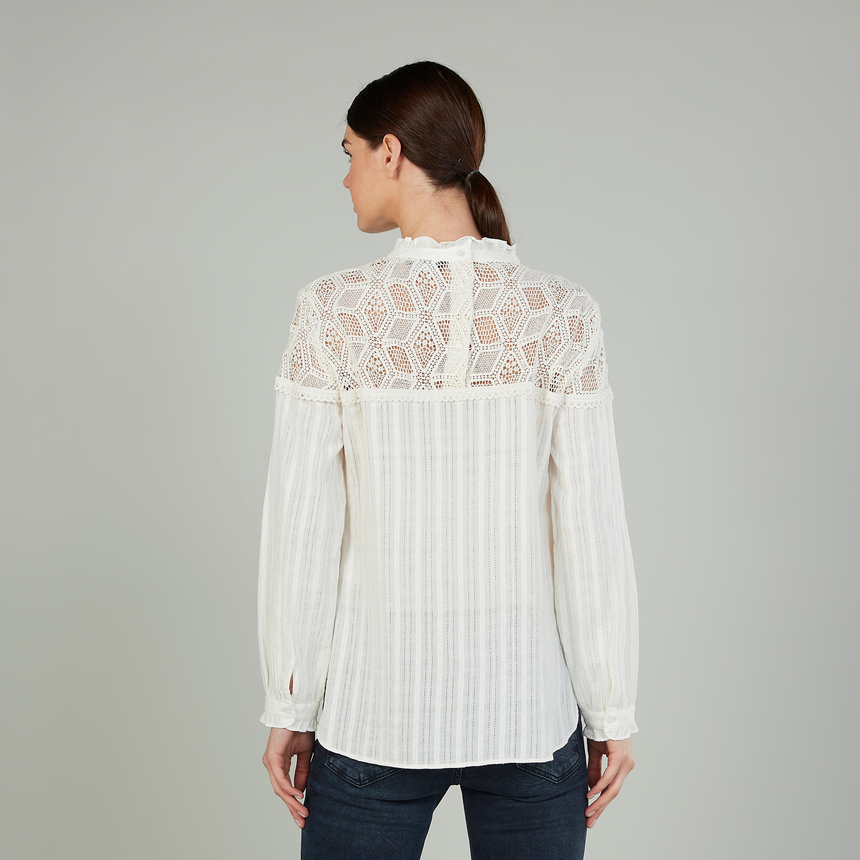 بلوزة مستدامة دانتيل بياقة ضيّقة وأكمام طويلة  -women-clothing-shirtsandblouses-blouses-image-4