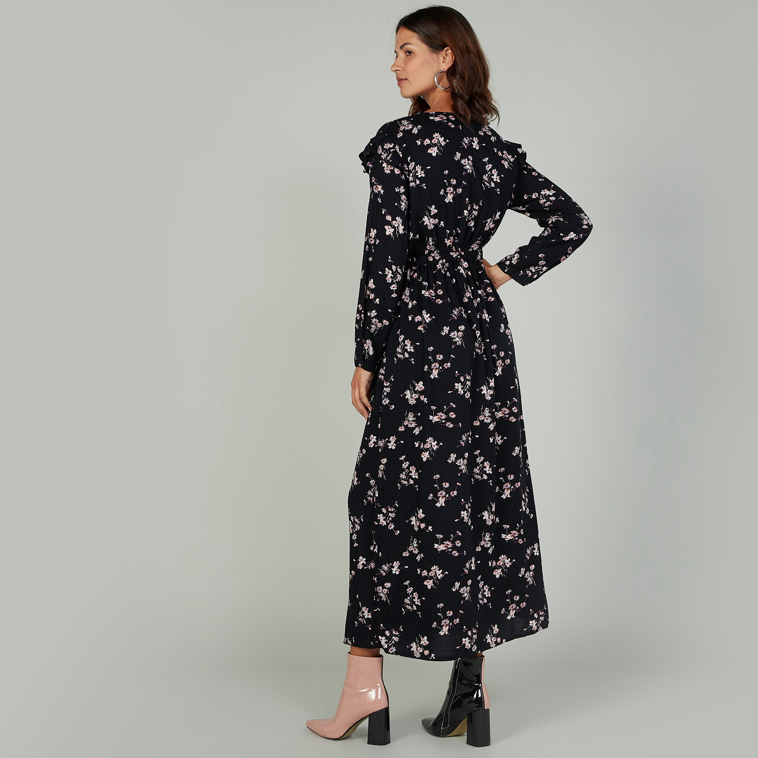 فستان إيه لاين مستدام طويل بياقة V وأكمام طويلة بطبعات زهرية -women-clothing-dresses-image-4