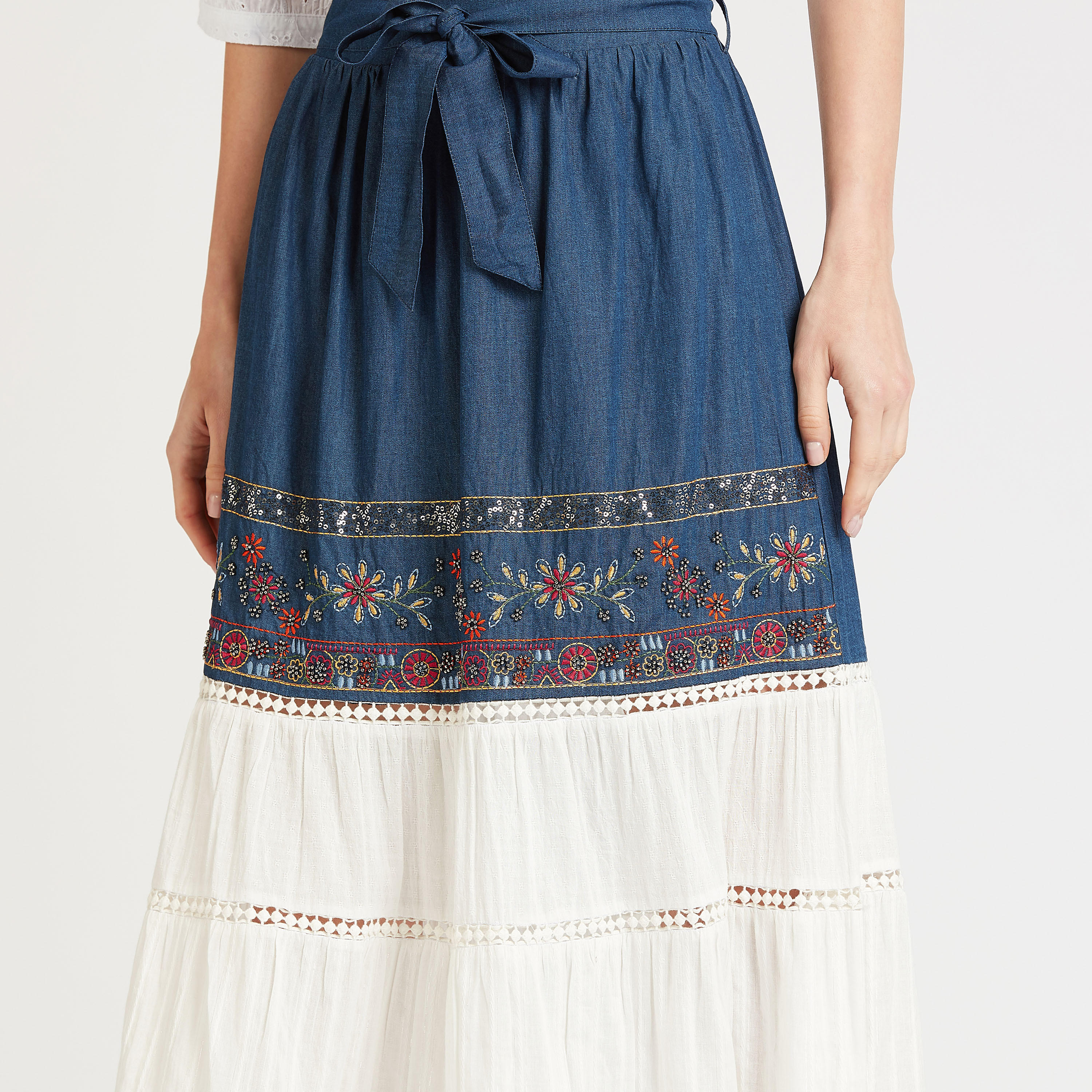 تنورة إيه لاين طويلة بقوالب ملوّنة وخصر مطّاطي وأربطة-women-clothing-bottoms-skirts-image-3