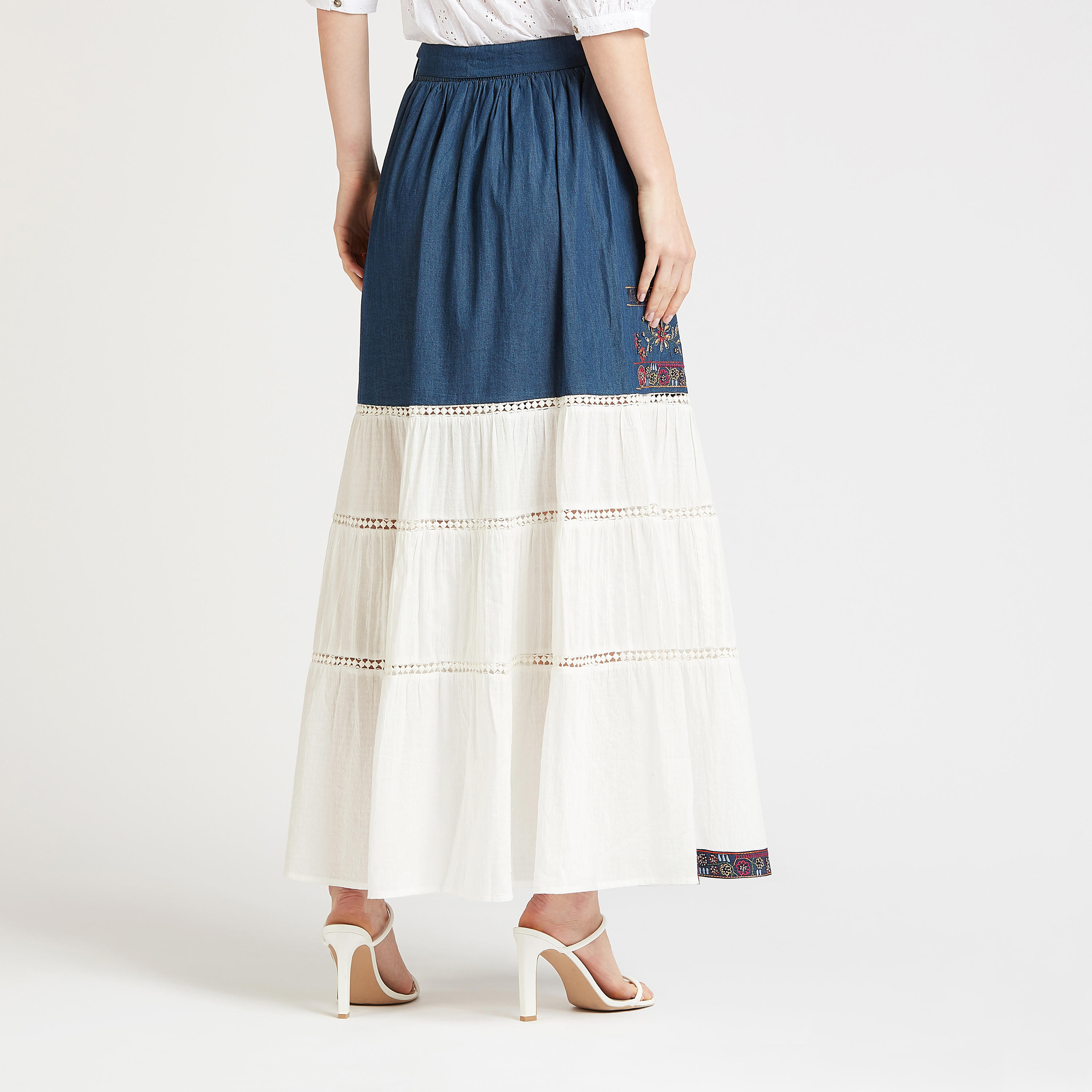 تنورة إيه لاين طويلة بقوالب ملوّنة وخصر مطّاطي وأربطة-women-clothing-bottoms-skirts-image-4