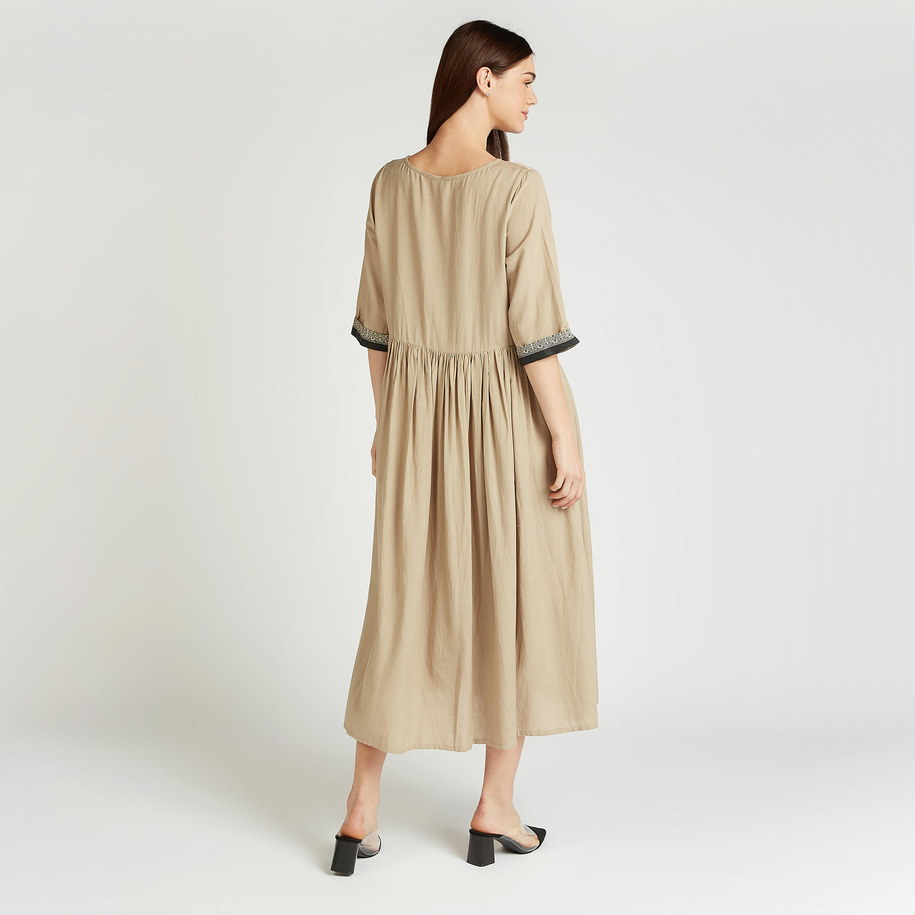 فستان إيه لاين ميدي بياقة مستديرة وأكمام 3/4 وطبعات-women-clothing-dresses-image-3
