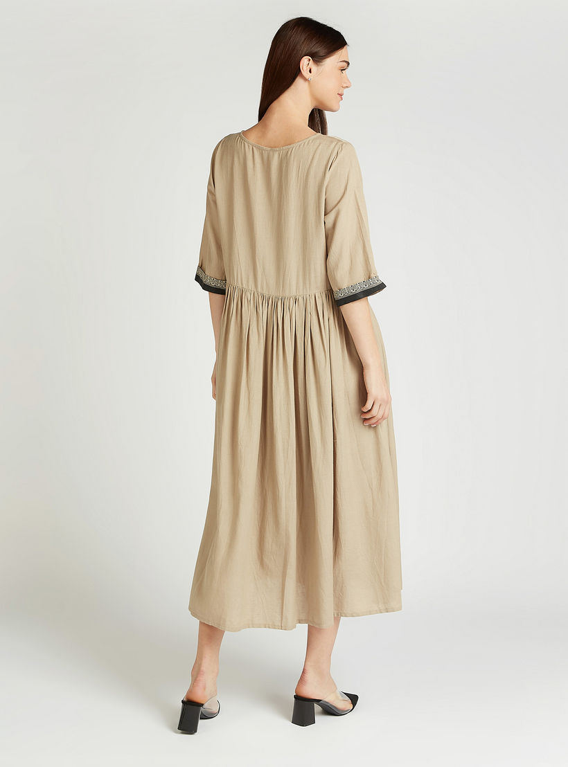 فستان إيه لاين ميدي بياقة مستديرة وأكمام 3/4 وطبعات-women-clothing-dresses-image-3