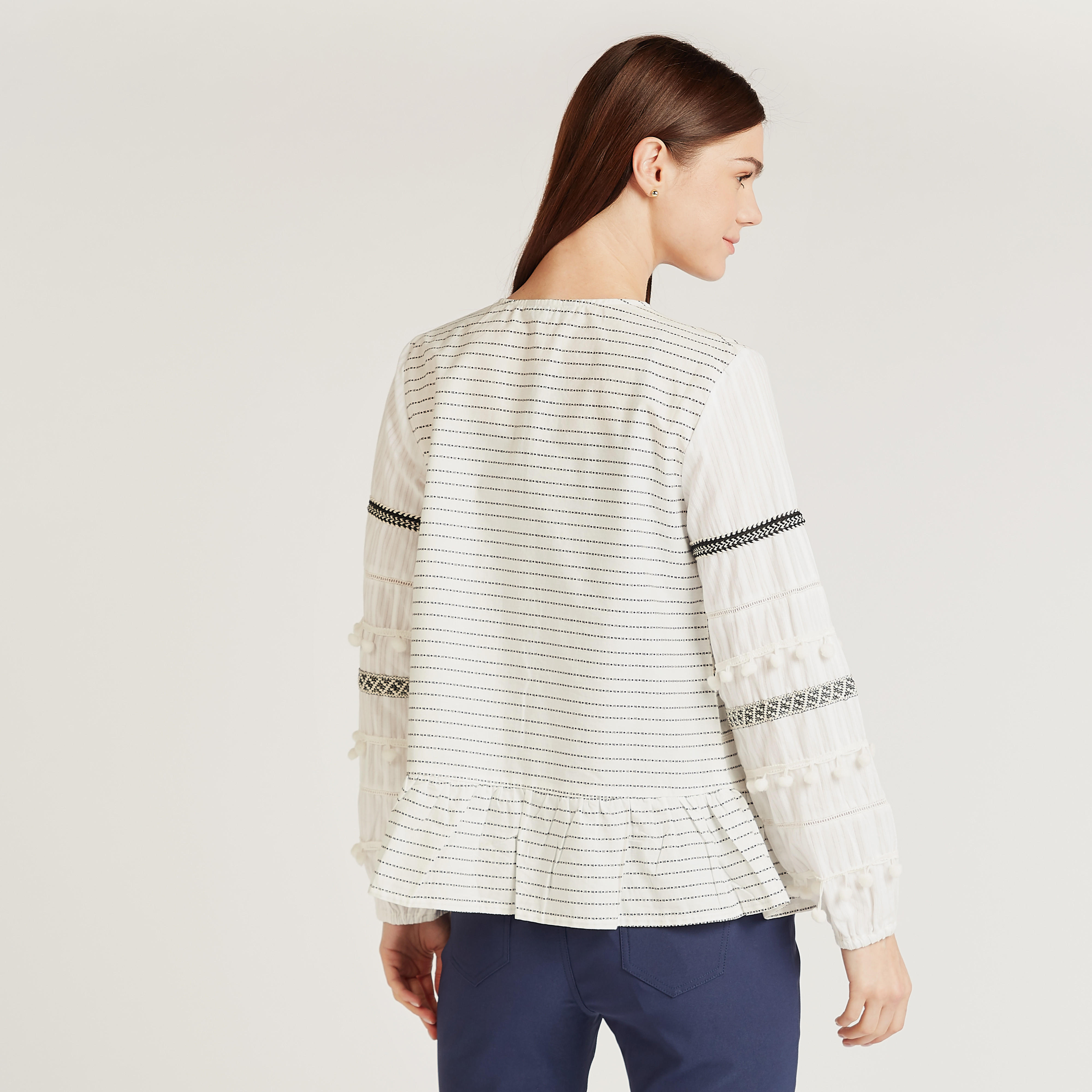 جاكيت بأكمام طويلة وأربطة وطبعات-women-winterwear-coatsandjackets-jackets-image-1
