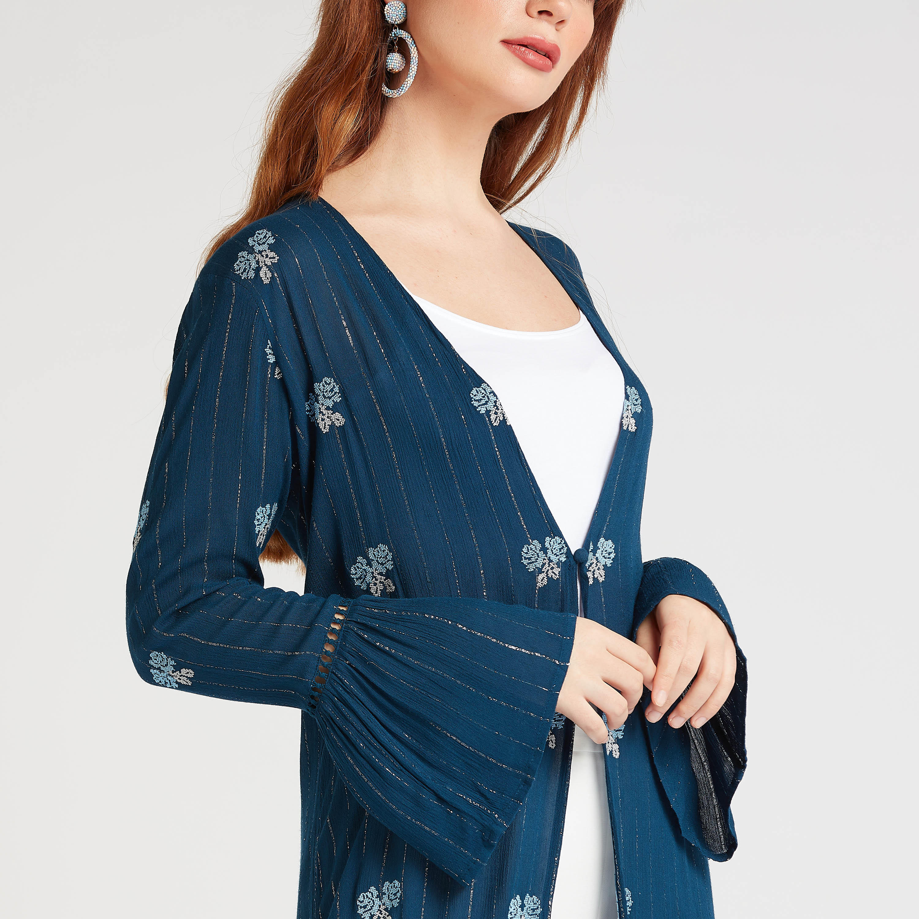 جاكيت طويل مطرّز بأكمام عريضة-women-winterwear-coatsandjackets-jackets-image-3