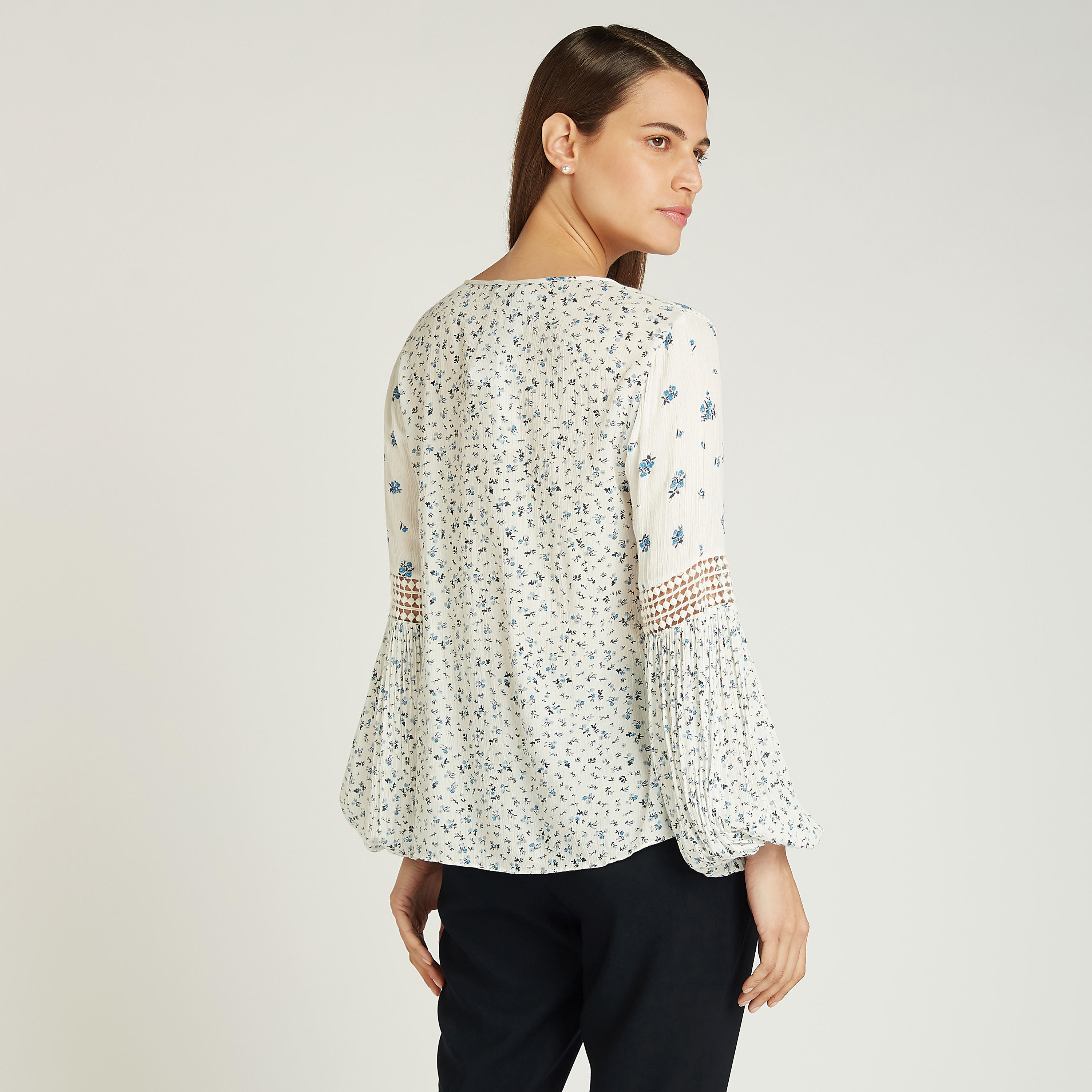 بلوزة بأكمام طويلة وأربطة وطبعات-women-clothing-shirtsandblouses-blouses-image-4