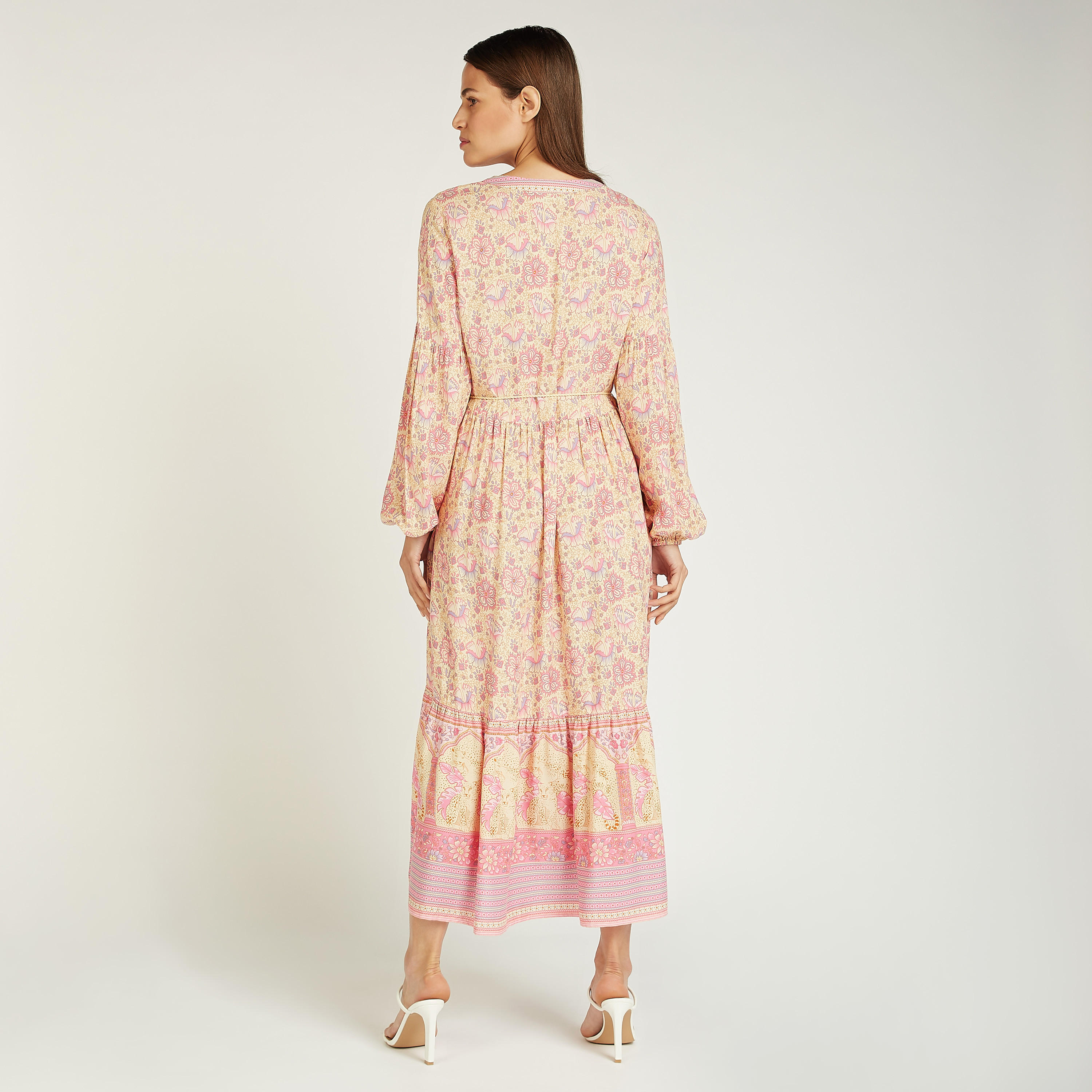 فستان ميدي بياقة V وأكمام بيشوب بطبعات-women-clothing-dresses-image-3