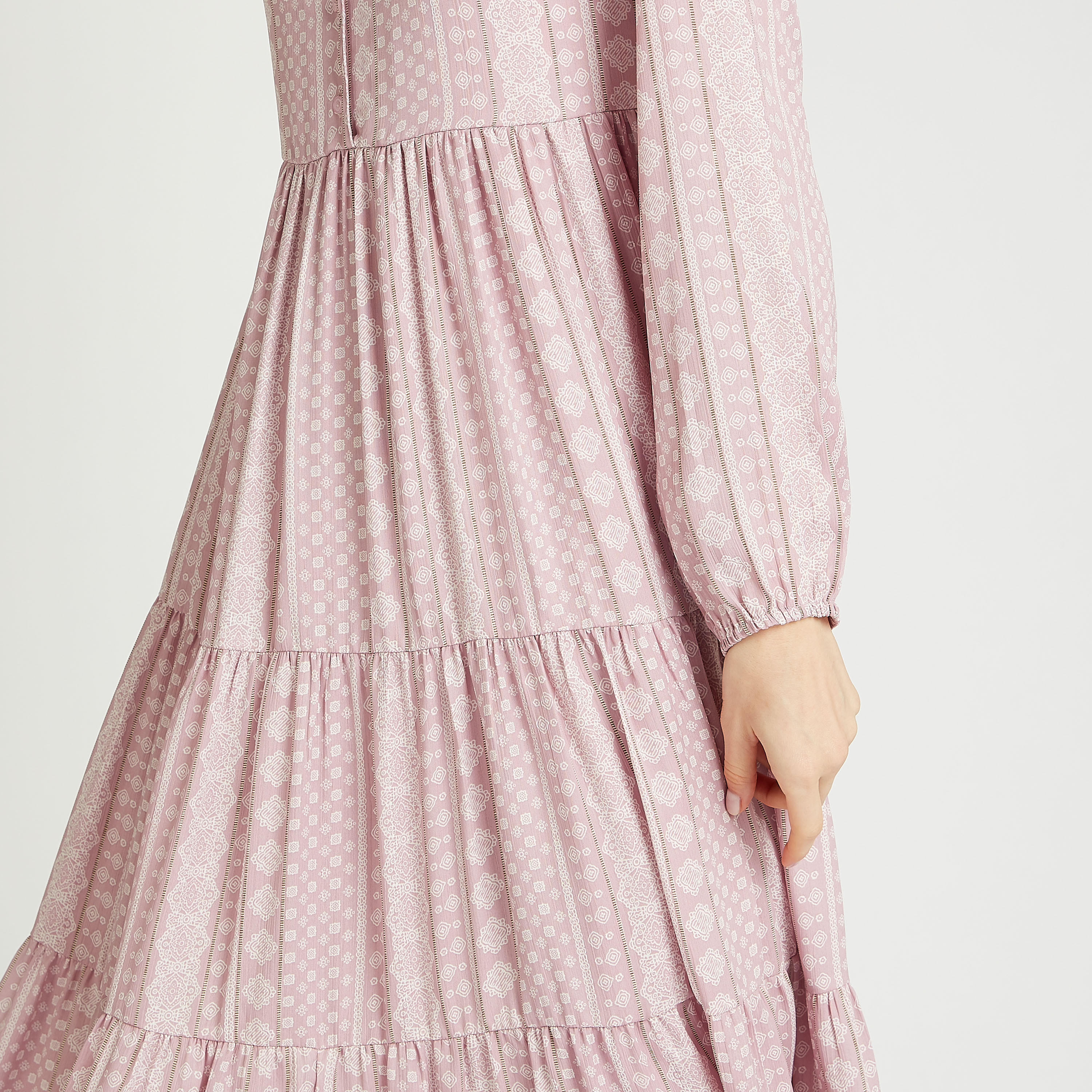 فستان ميدي بياقة V وأكمام بيشوب وطبعات-women-clothing-dresses-image-4