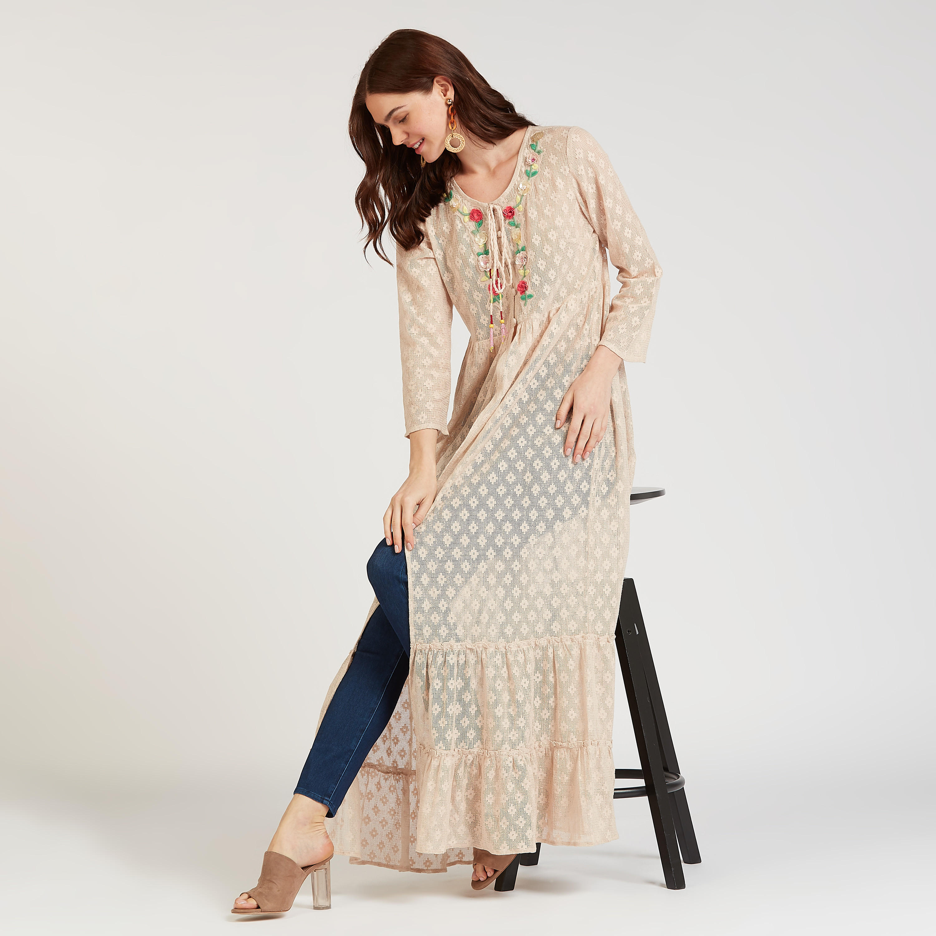 بلوزة طويلة مطرزة بأكمام طويلة وأربطة-women-clothing-shirtsandblouses-blouses-image-2