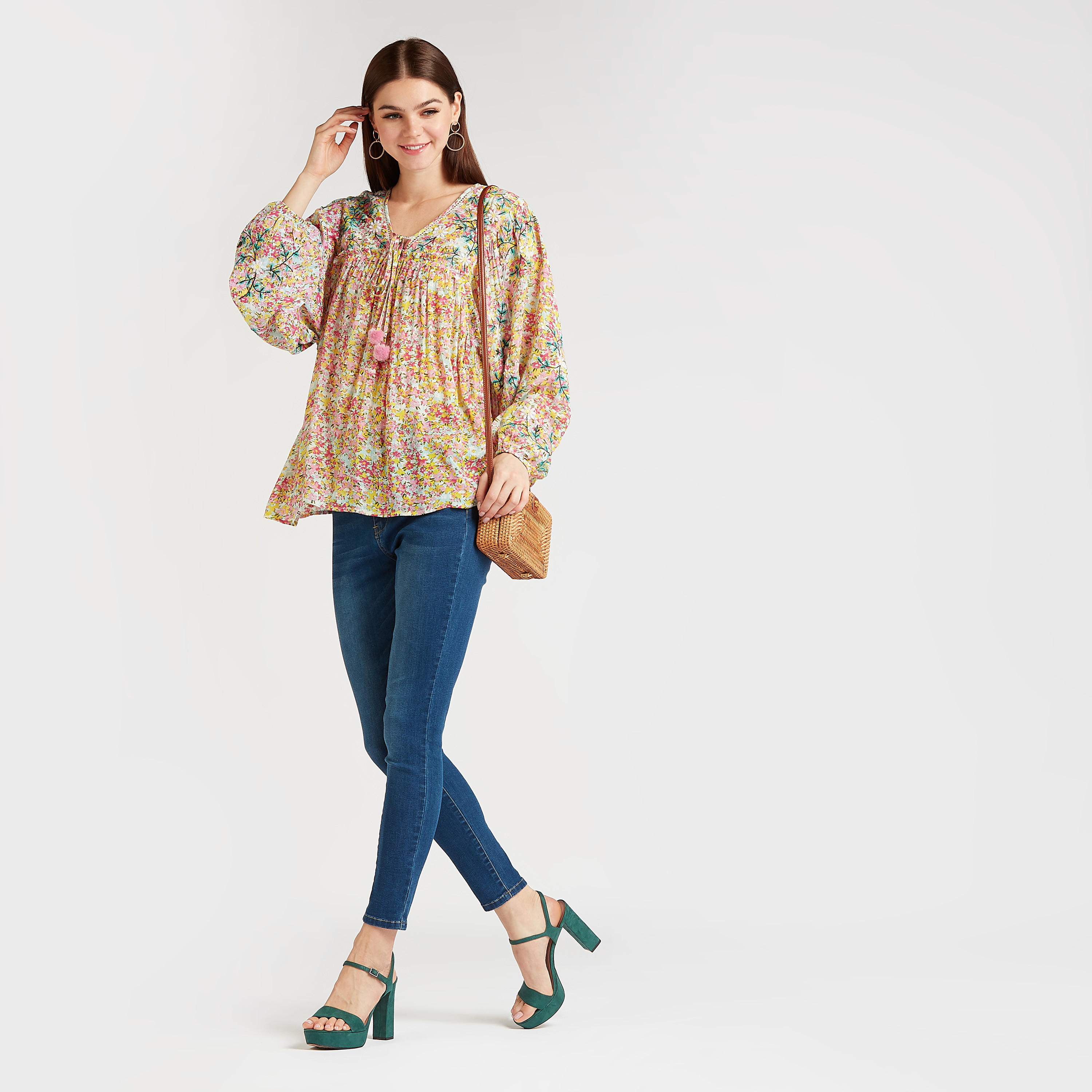 بلوزة بأكمام بيشوب وطبعات أزهار وأربطة-women-clothing-shirtsandblouses-blouses-image-2