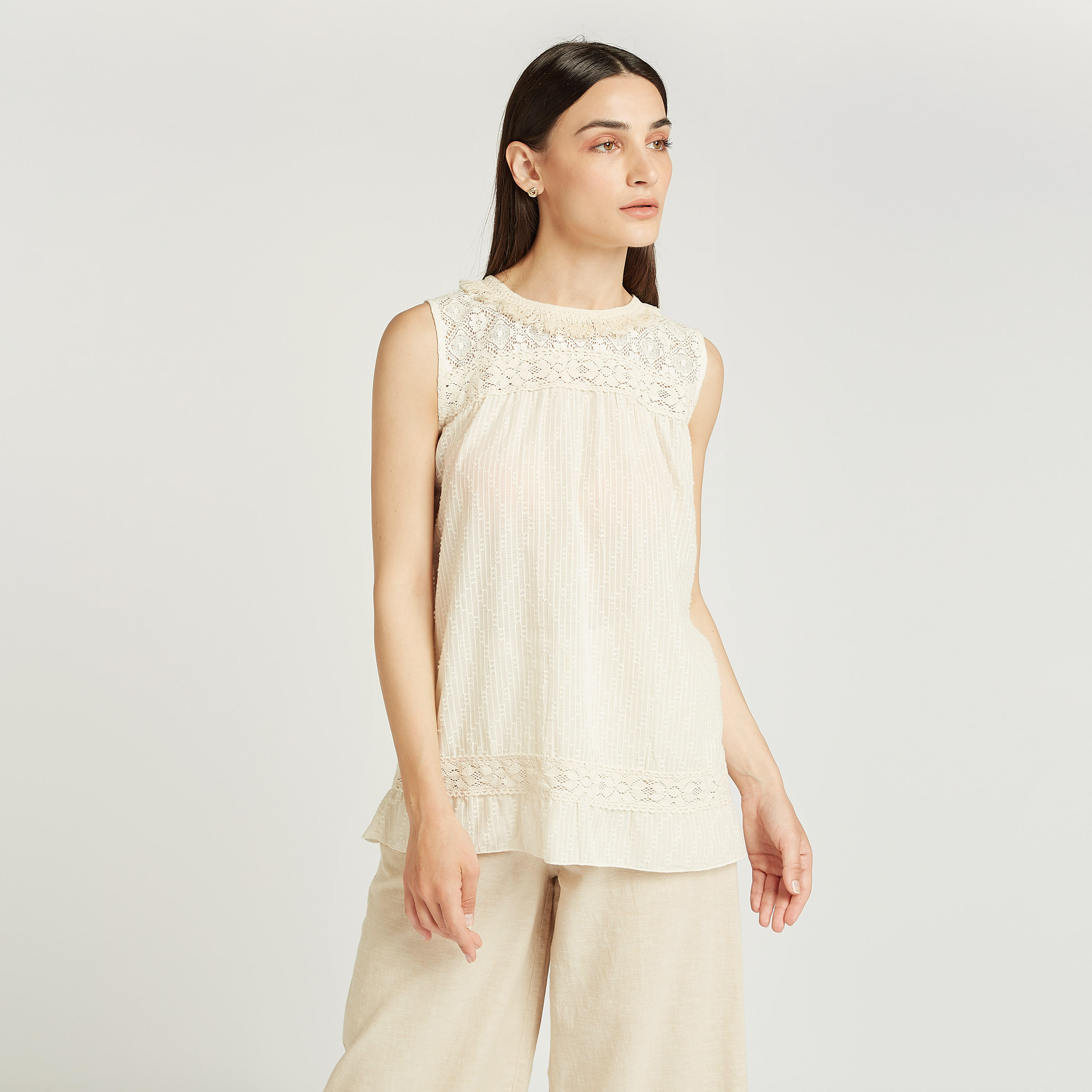 بلوزة دانتيل دون أكمام بياقة ضيقة-women-clothing-shirtsandblouses-blouses-image-5