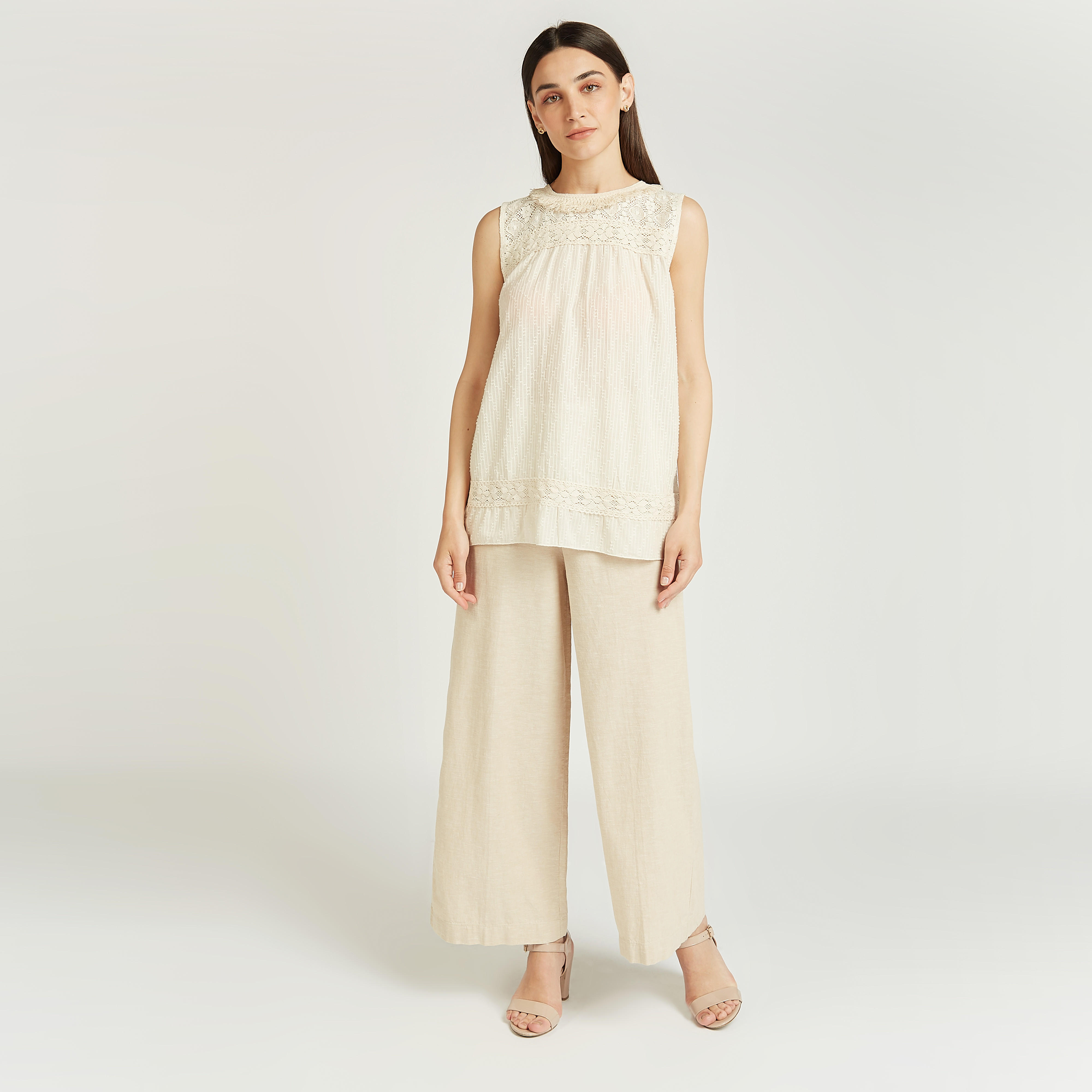 بلوزة دانتيل دون أكمام بياقة ضيقة-women-clothing-shirtsandblouses-blouses-image-4