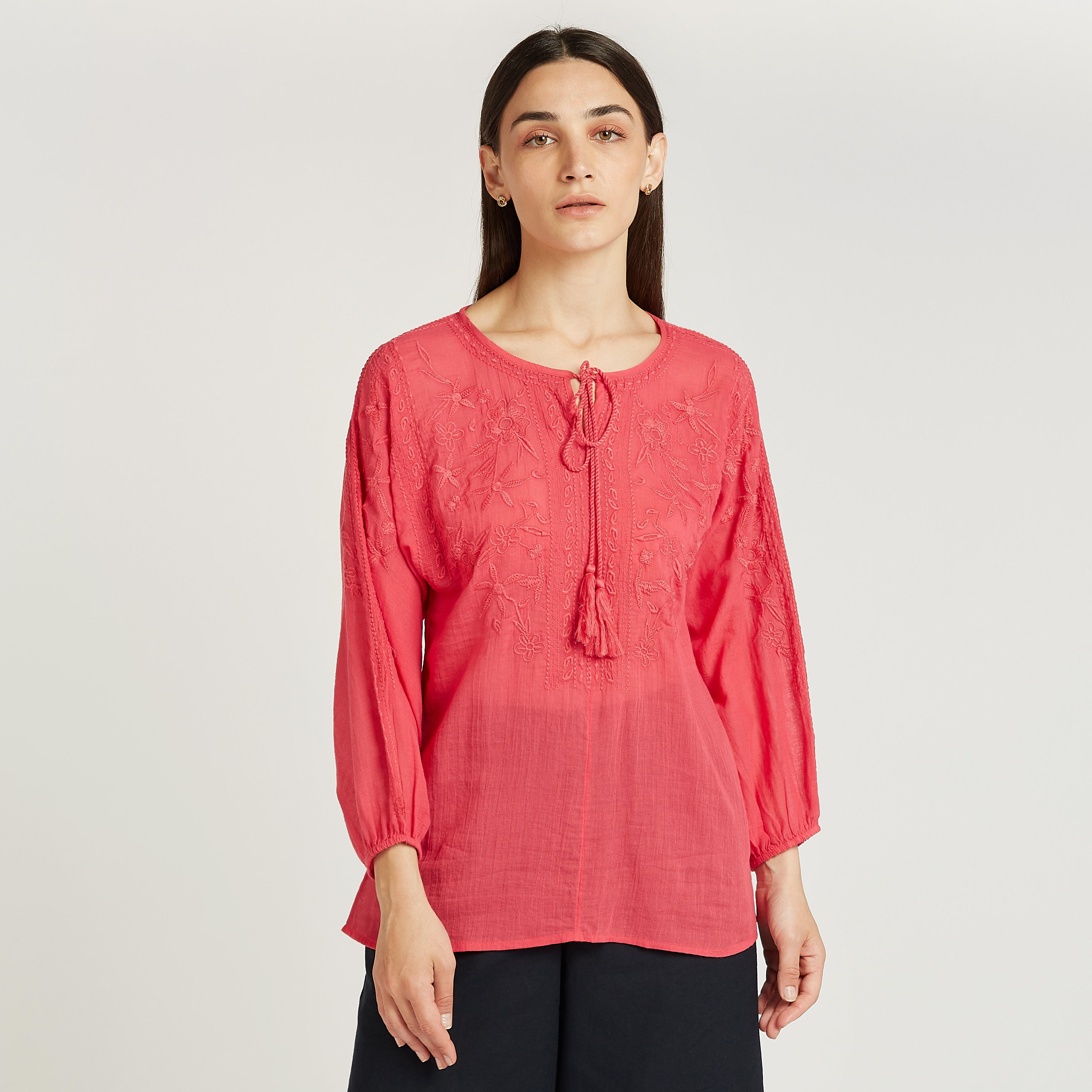 بلوزة مطرّزة بأكمام طويلة وأربطة-women-clothing-shirtsandblouses-blouses-image-1