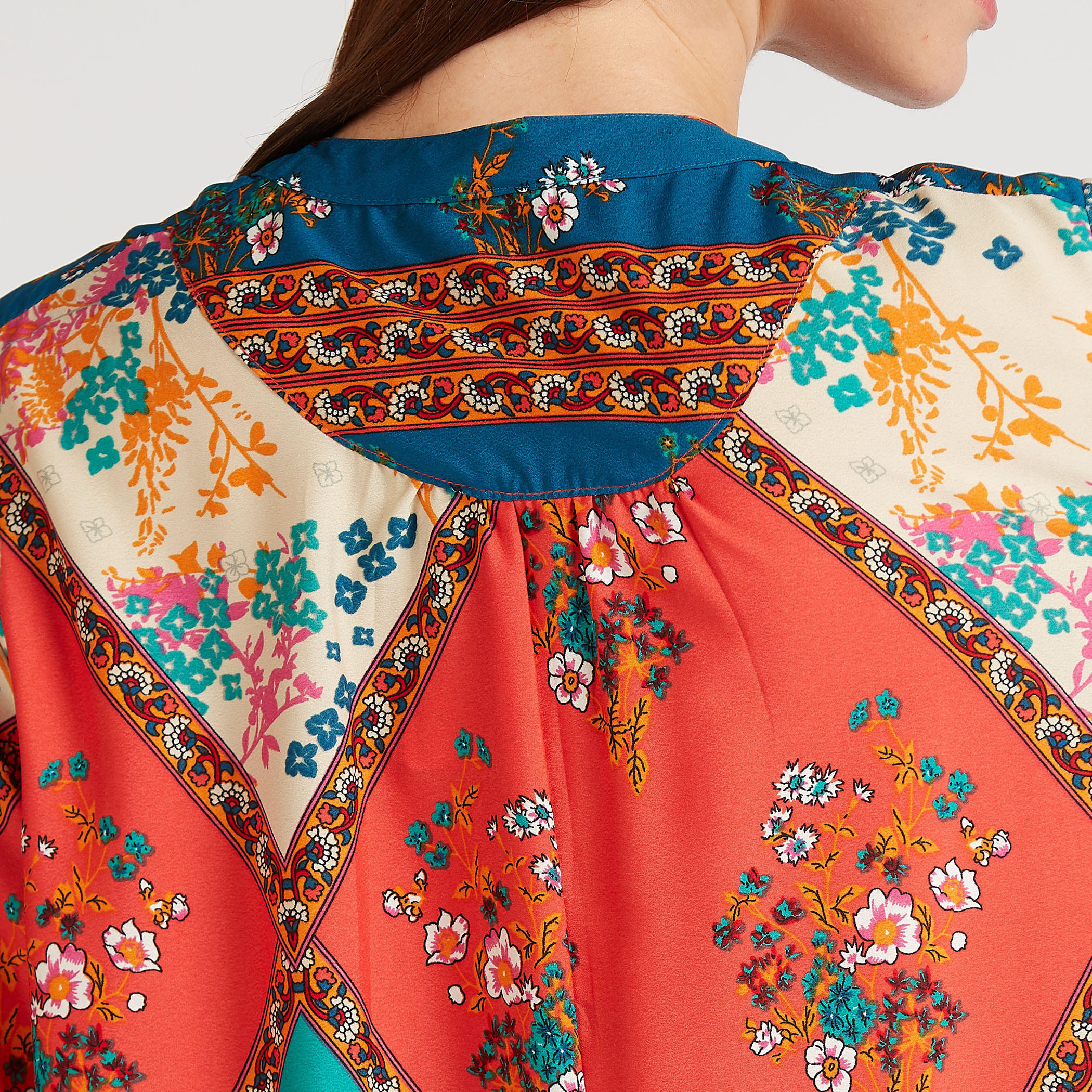 بلوزة طويلة بطبعات وأكمام طويلة وأربطة-women-clothing-shirtsandblouses-blouses-image-5